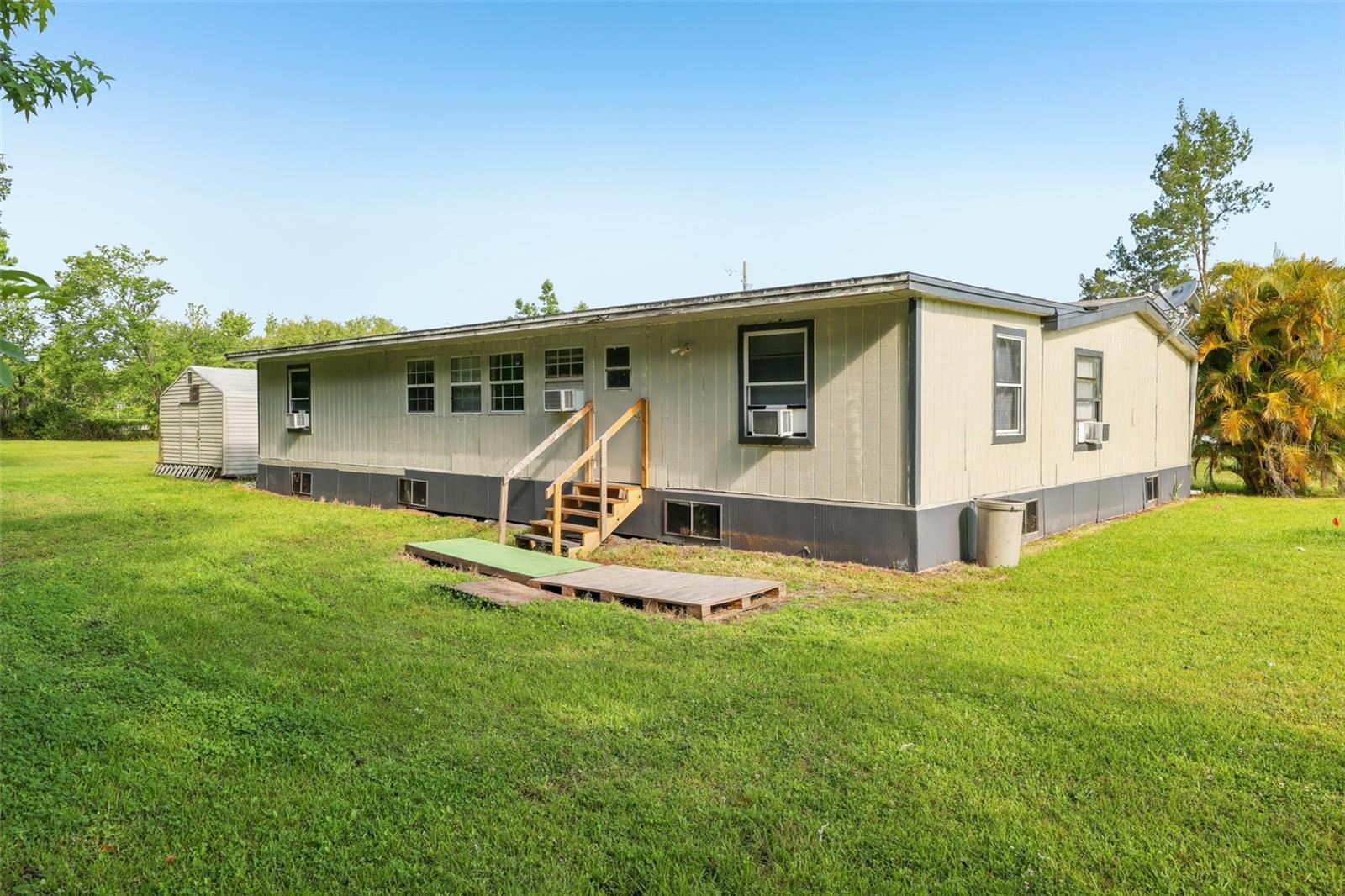 1981 N COUNTY ROAD 426, OVIEDO, FL, 32765