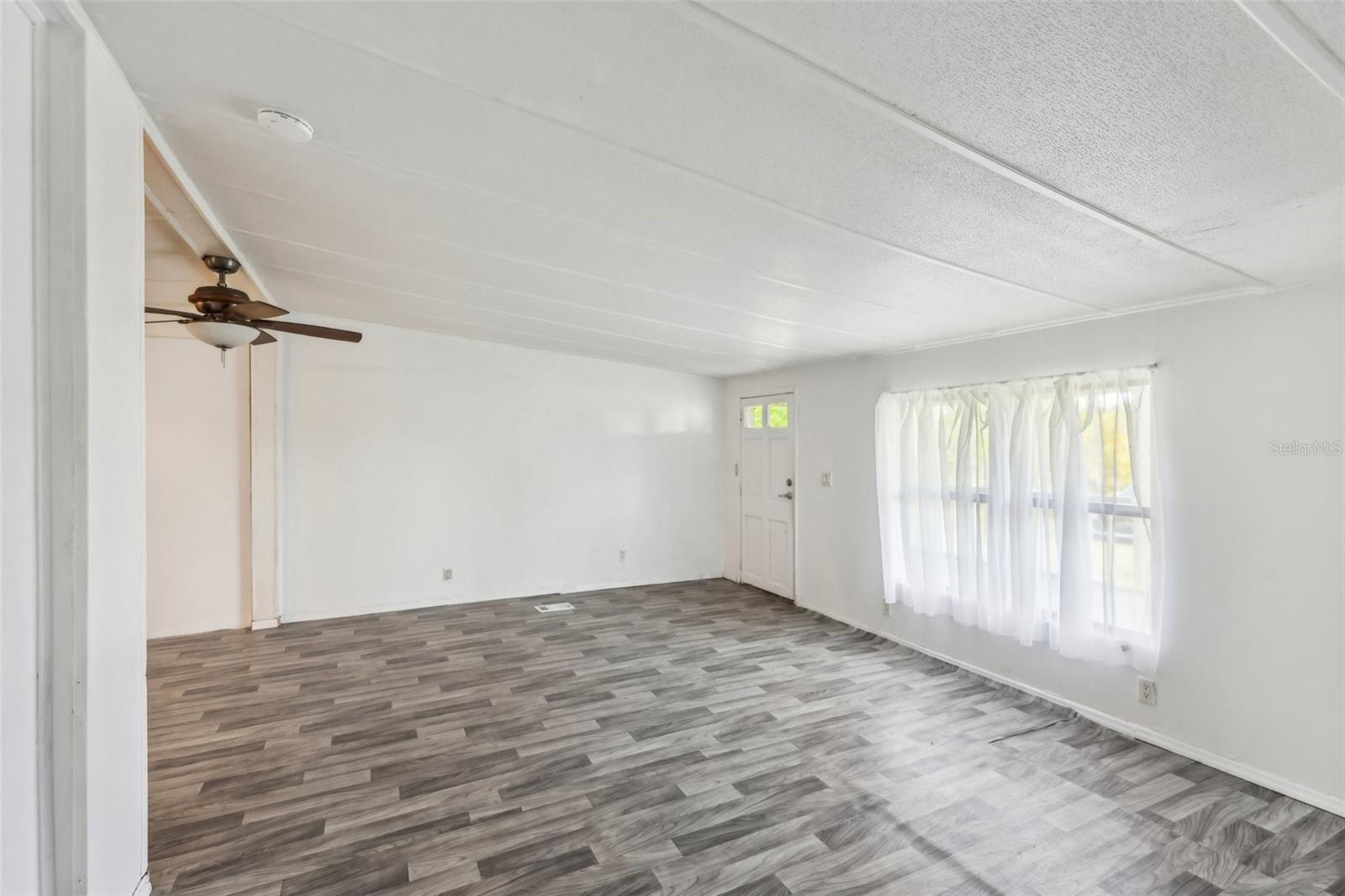 1981 N COUNTY ROAD 426, OVIEDO, FL, 32765