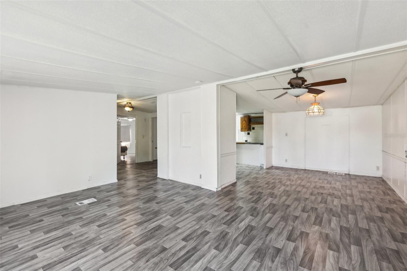 1981 N COUNTY ROAD 426, OVIEDO, FL, 32765