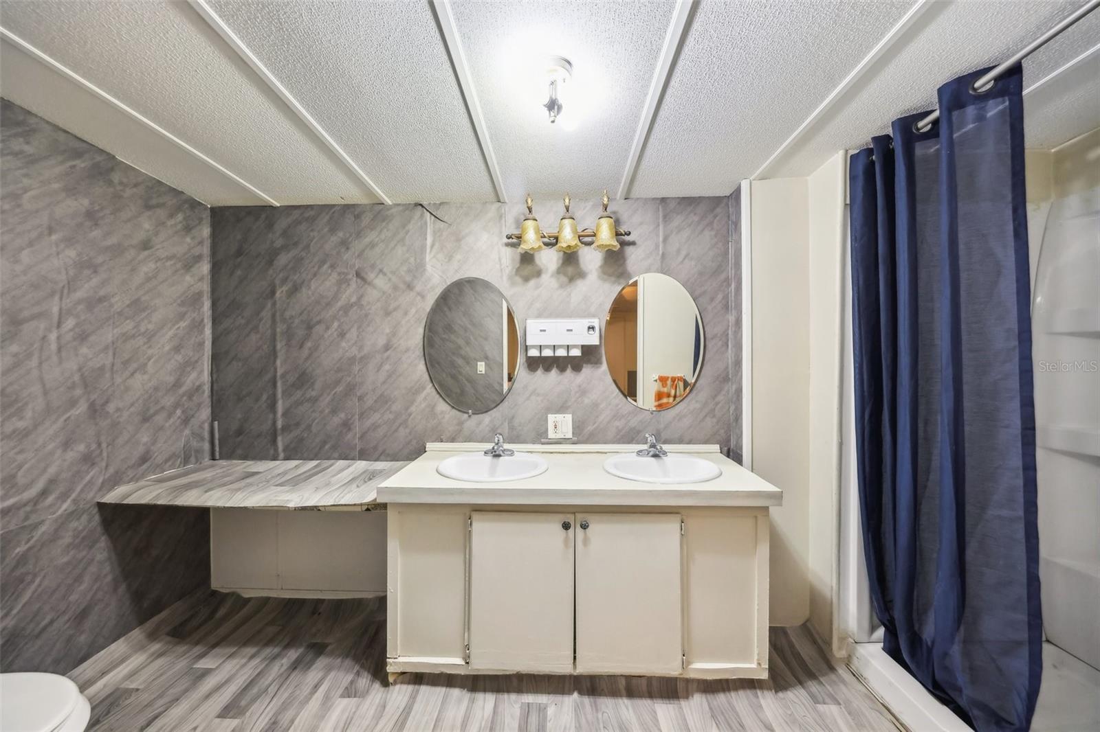 1981 N COUNTY ROAD 426, OVIEDO, FL, 32765