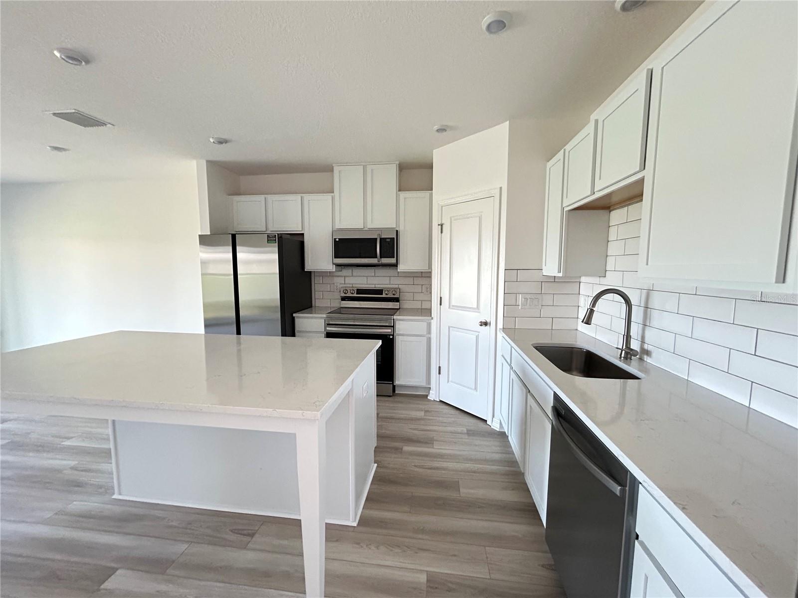 10811 IRONWOOD TREE WAY, SAN ANTONIO, FL, 33576