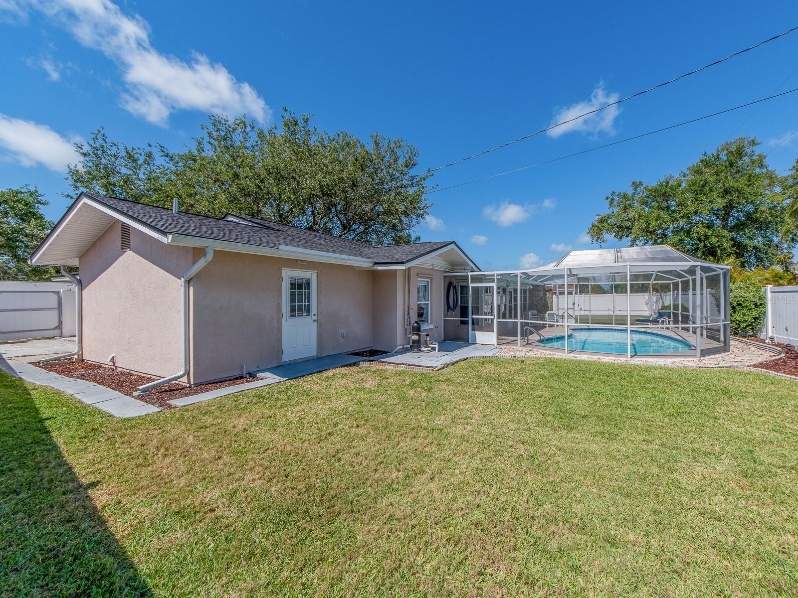 14269 YACHT CLUB BLVD, SEMINOLE, FL, 33776