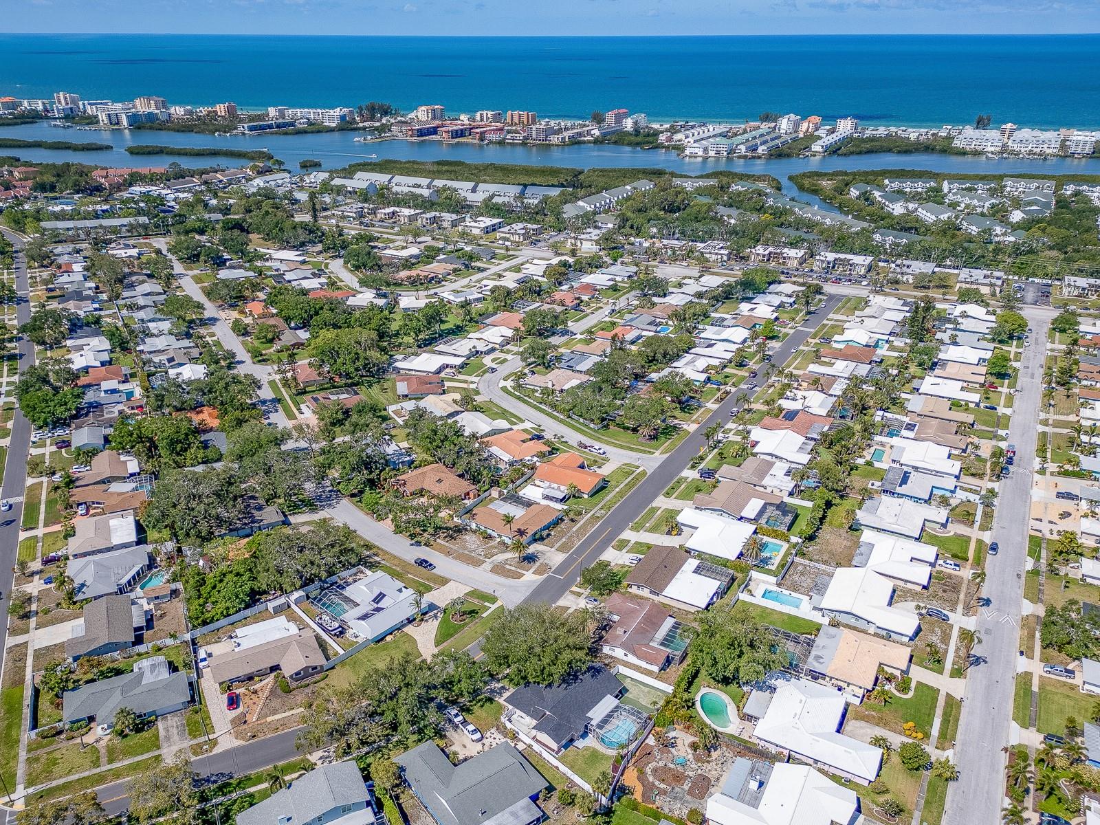 14269 YACHT CLUB BLVD, SEMINOLE, FL, 33776