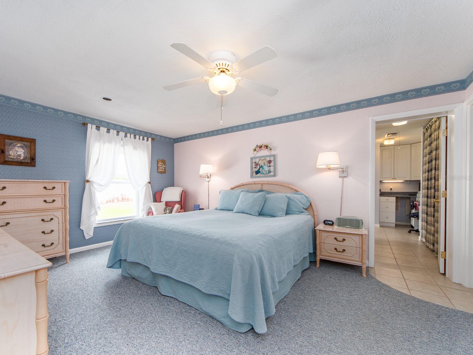 14269 YACHT CLUB BLVD, SEMINOLE, FL, 33776