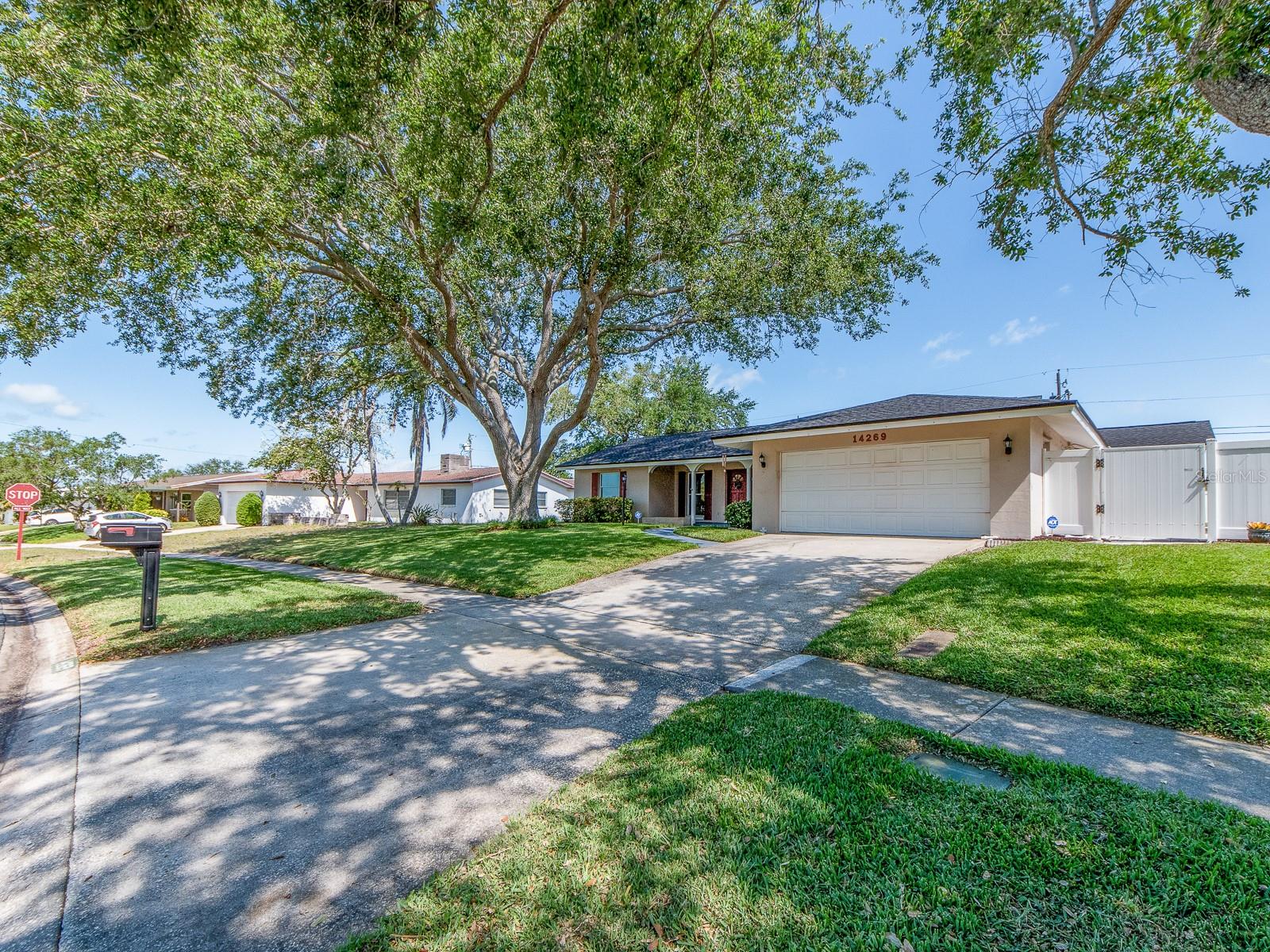 14269 YACHT CLUB BLVD, SEMINOLE, FL, 33776