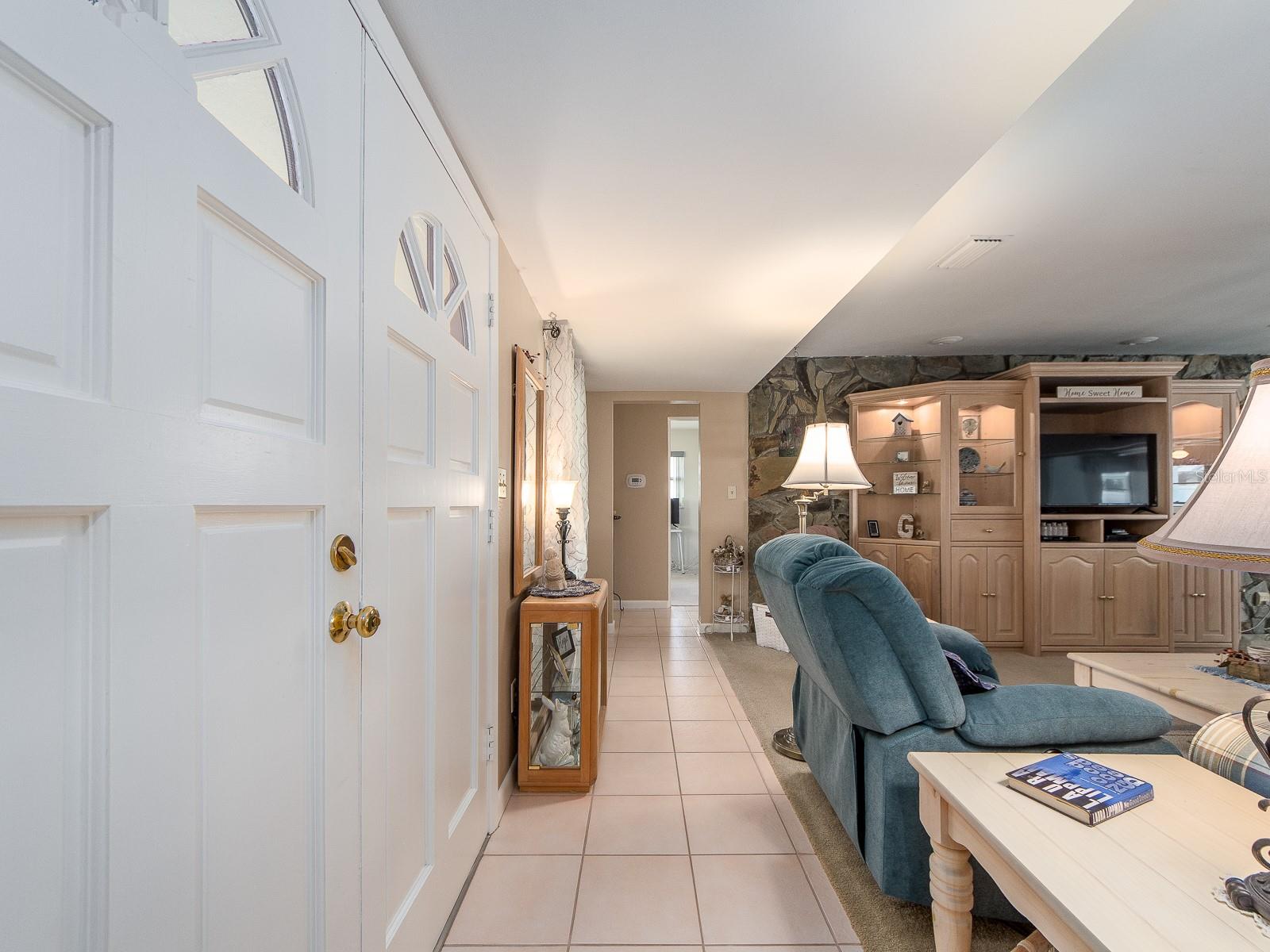 14269 YACHT CLUB BLVD, SEMINOLE, FL, 33776