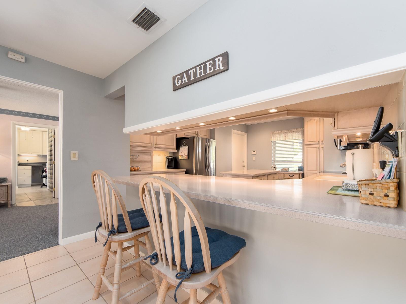 14269 YACHT CLUB BLVD, SEMINOLE, FL, 33776