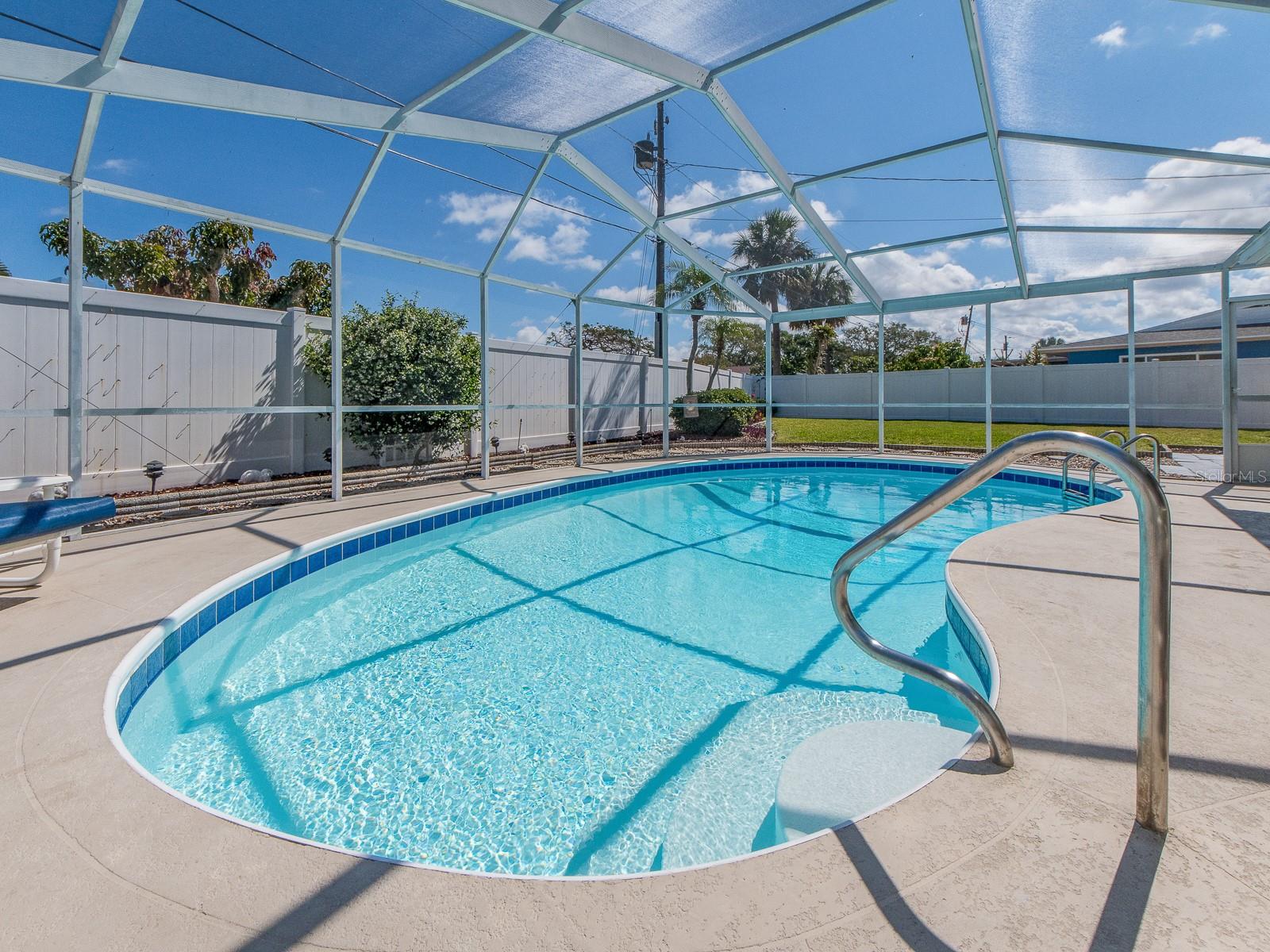 14269 YACHT CLUB BLVD, SEMINOLE, FL, 33776