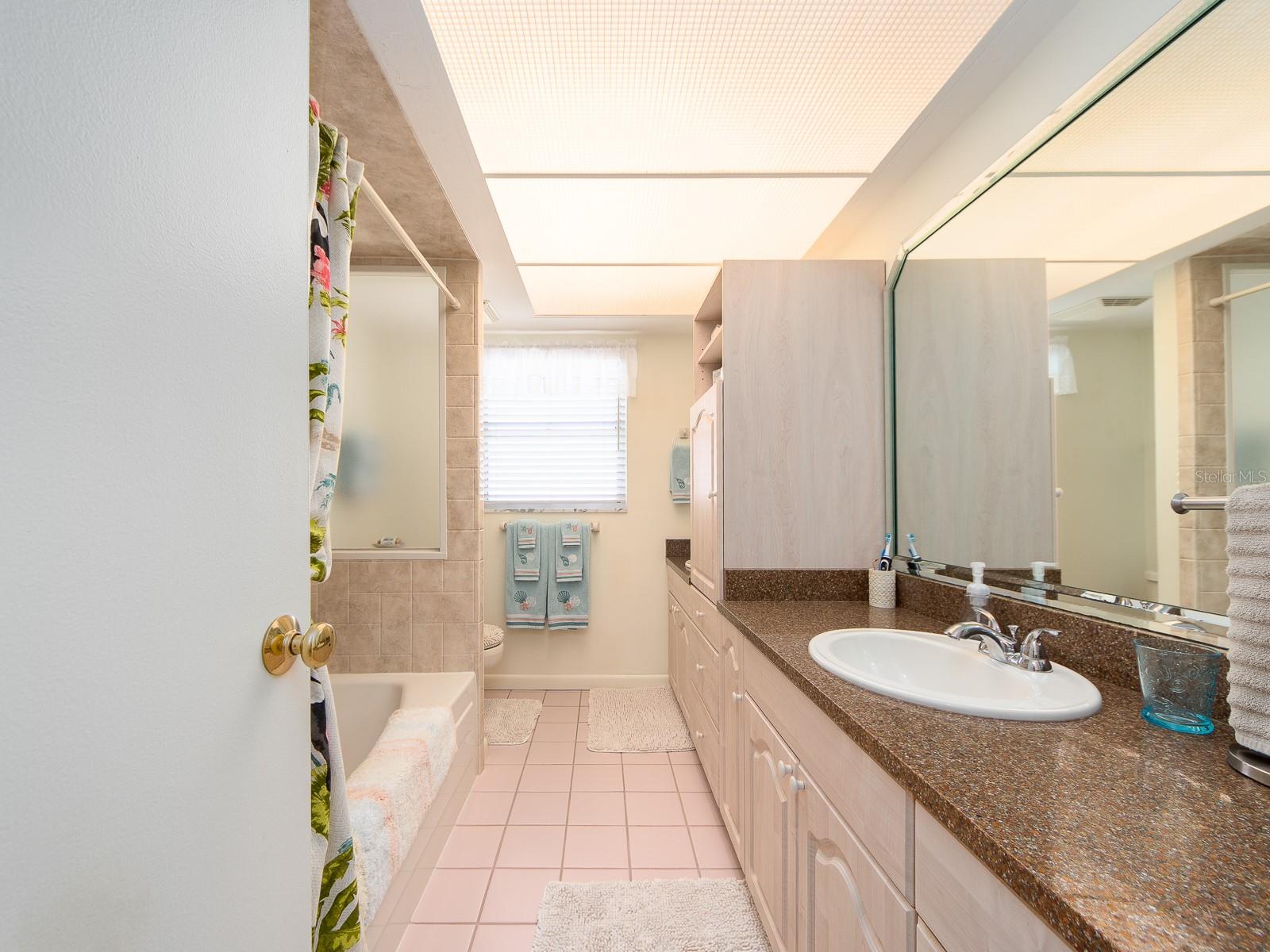 14269 YACHT CLUB BLVD, SEMINOLE, FL, 33776