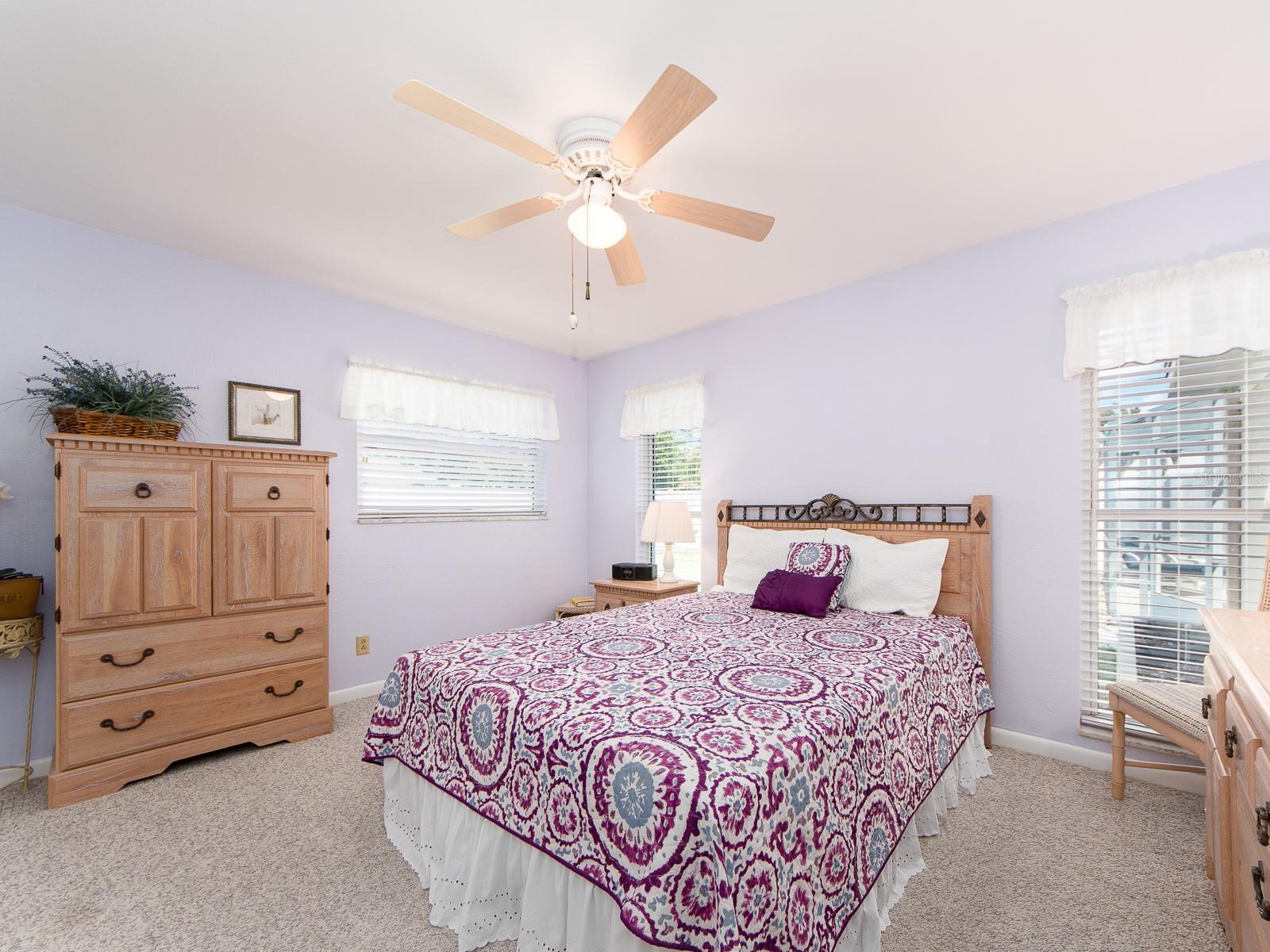 14269 YACHT CLUB BLVD, SEMINOLE, FL, 33776