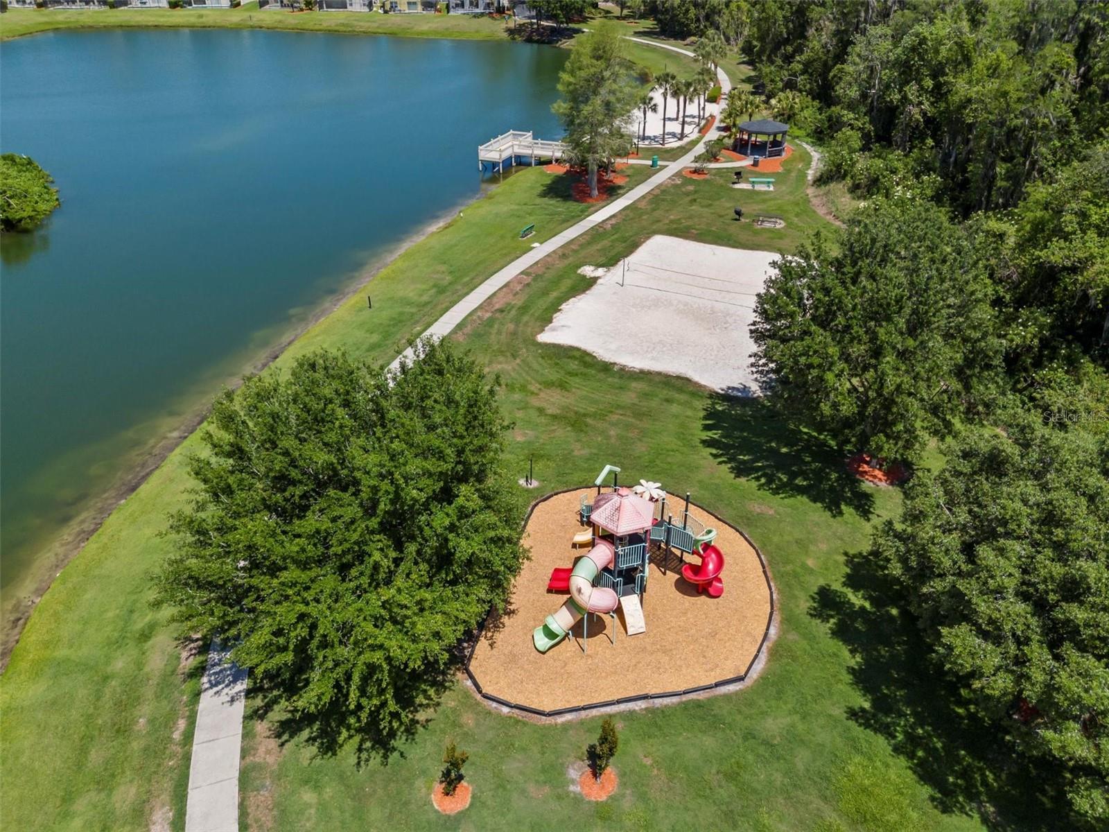 936 LAKE BERKLEY DR, KISSIMMEE, FL, 34746