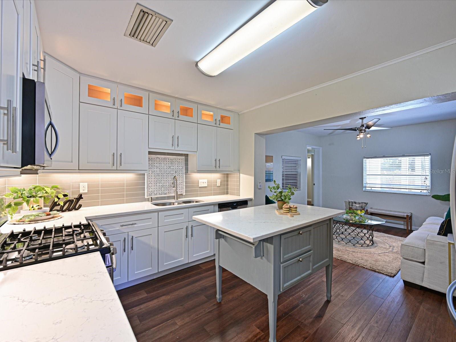 2538 FLOYD ST, SARASOTA, FL, 34239