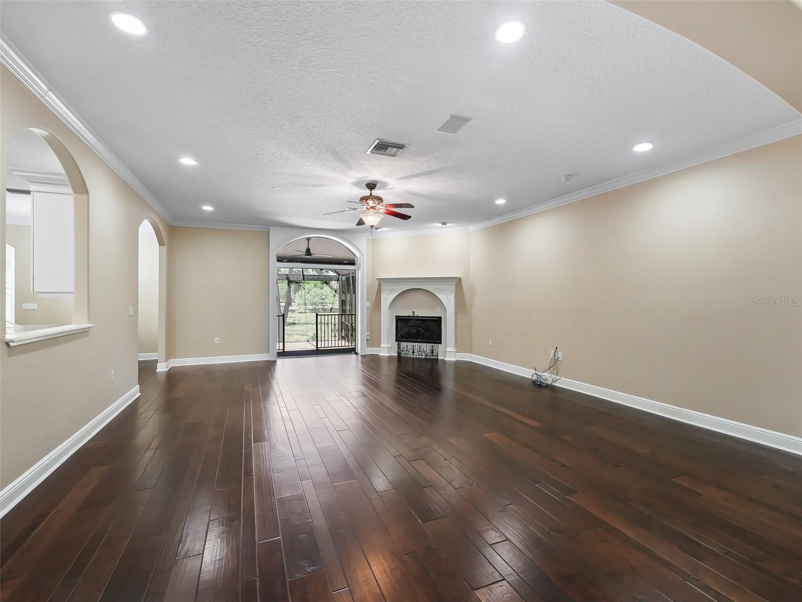 2010 OTTERS POND RD, FRUITLAND PARK, FL, 34731