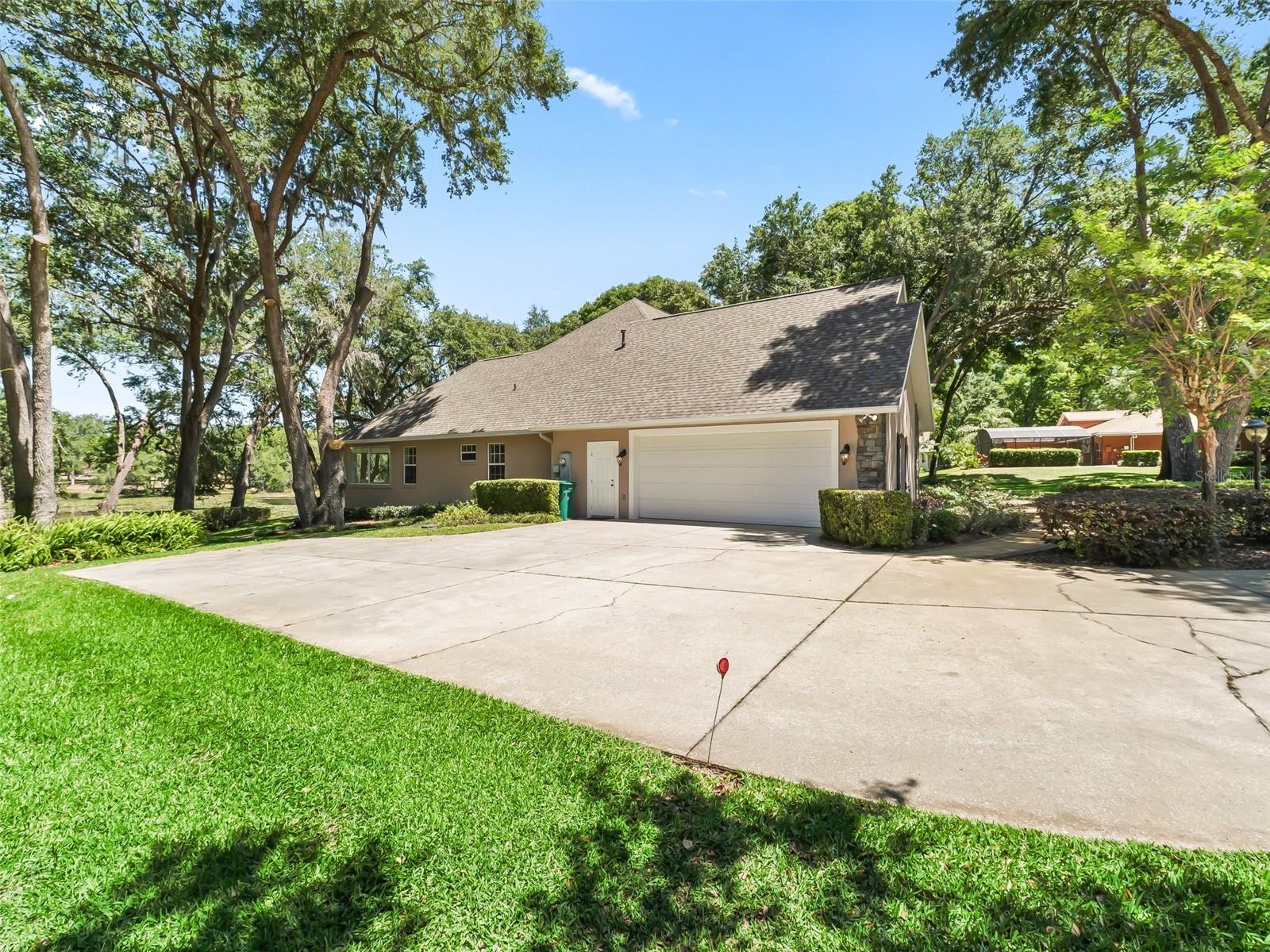 2010 OTTERS POND RD, FRUITLAND PARK, FL, 34731