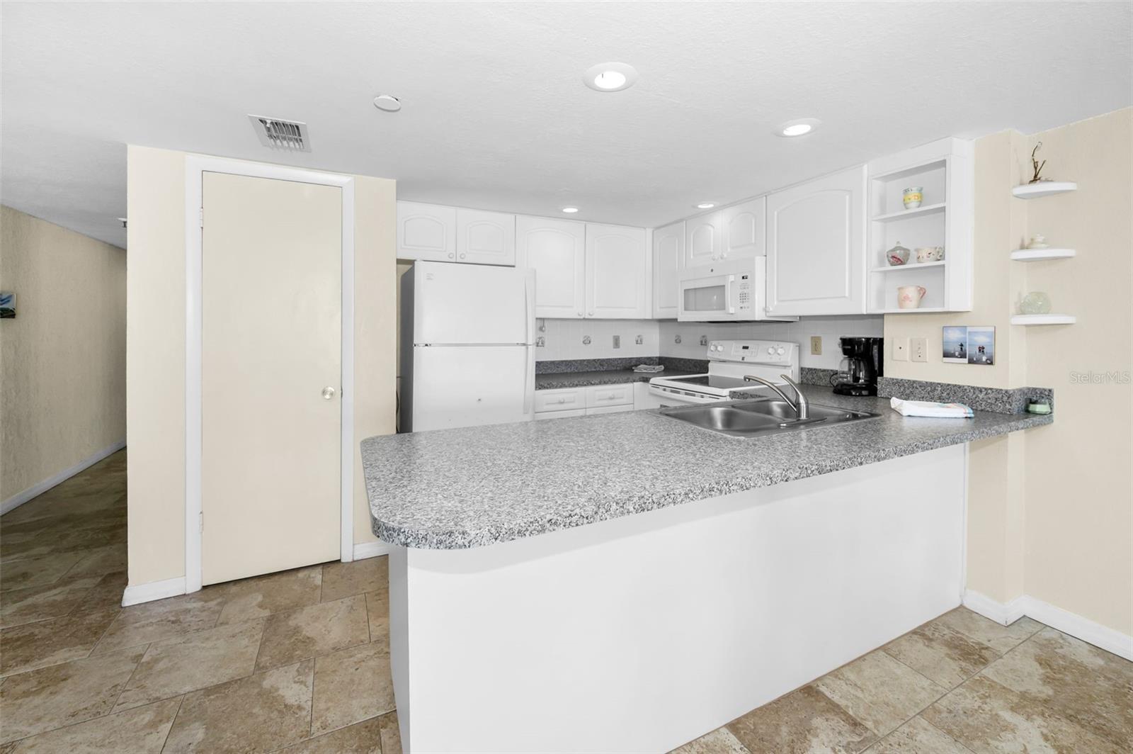 19440 GULF BLVD #306, INDIAN SHORES, FL, 33785