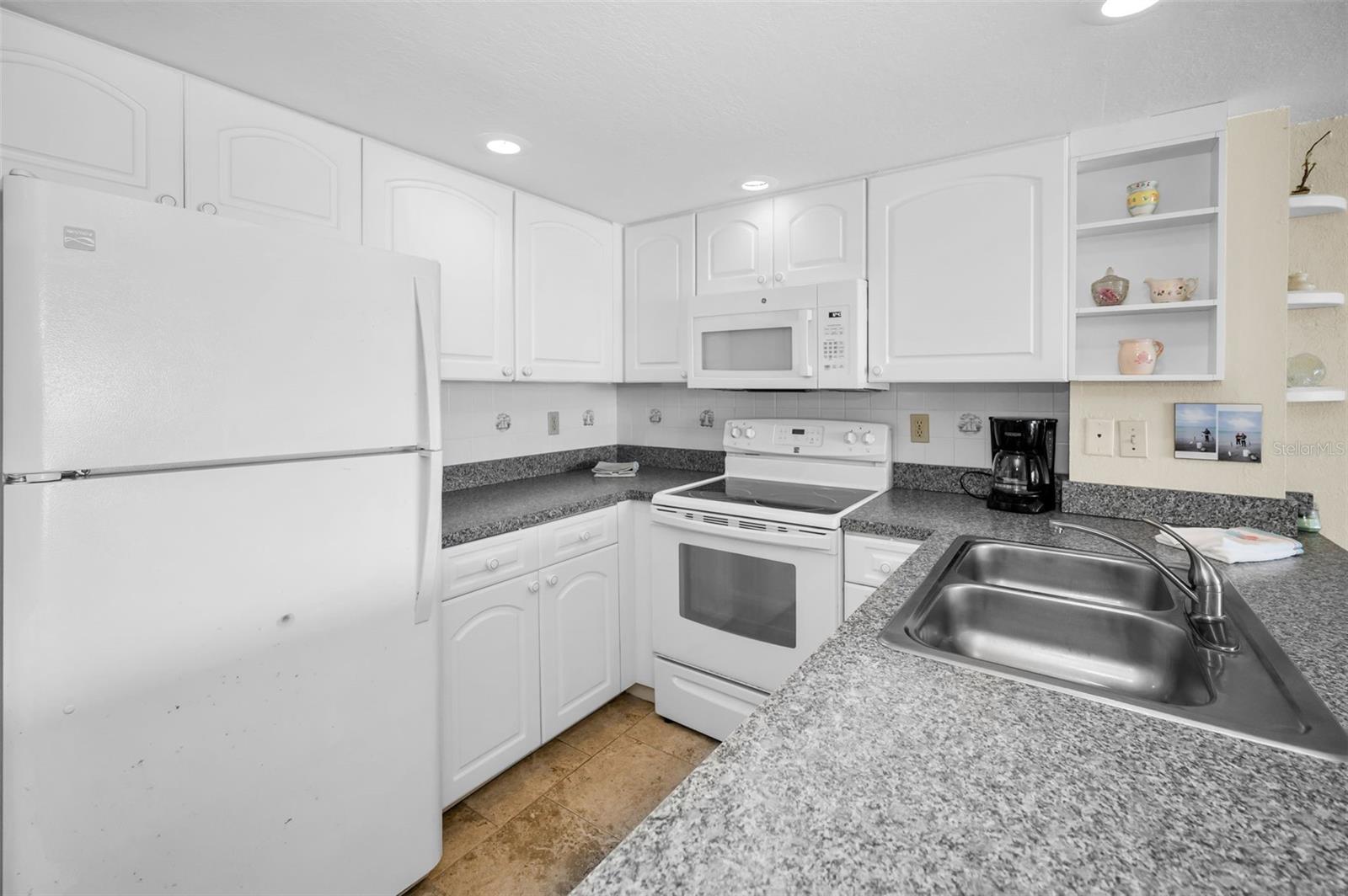 19440 GULF BLVD #306, INDIAN SHORES, FL, 33785