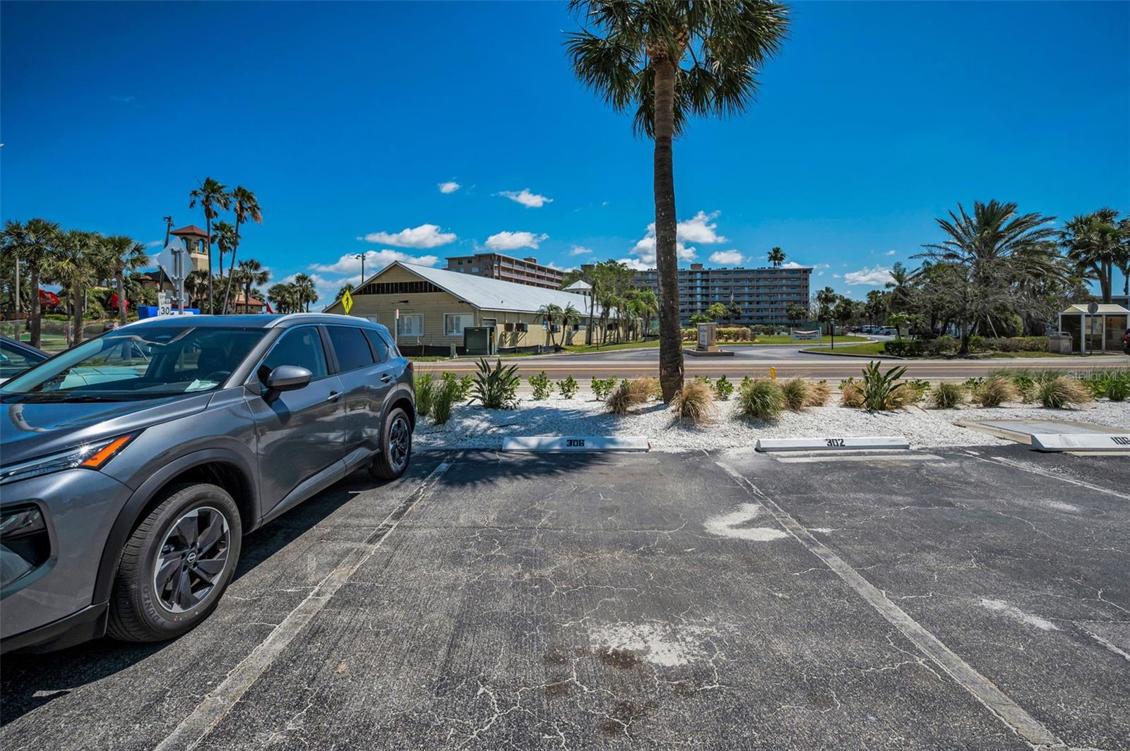 19440 GULF BLVD #306, INDIAN SHORES, FL, 33785