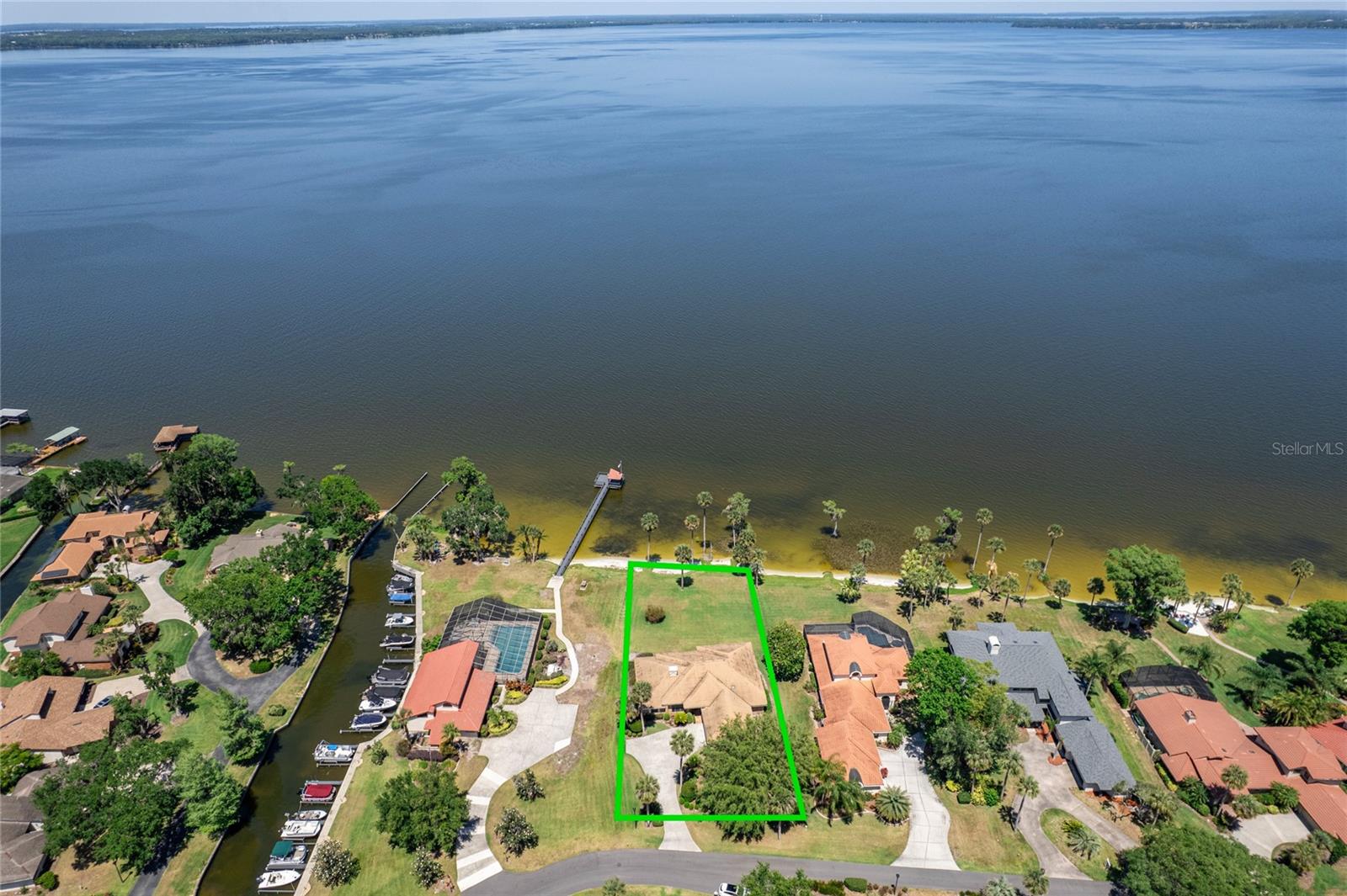 301 WATERWOOD DR, YALAHA, FL, 34797