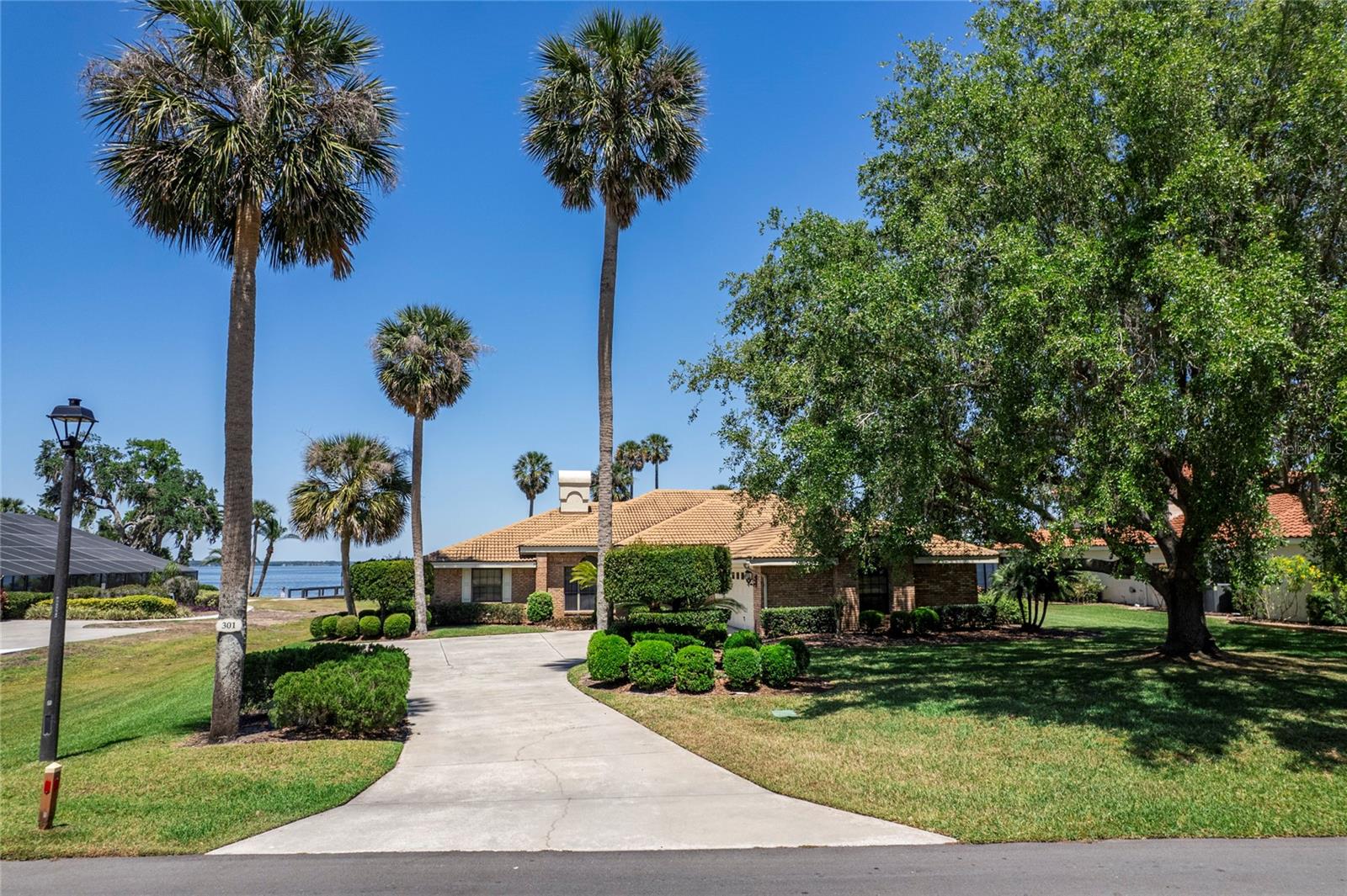 301 WATERWOOD DR, YALAHA, FL, 34797