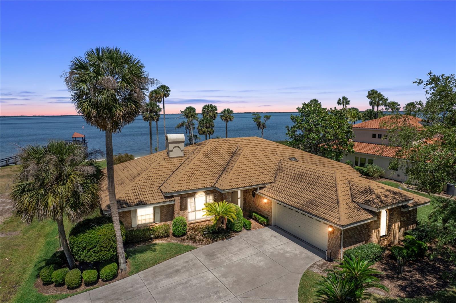 301 WATERWOOD DR, YALAHA, FL, 34797