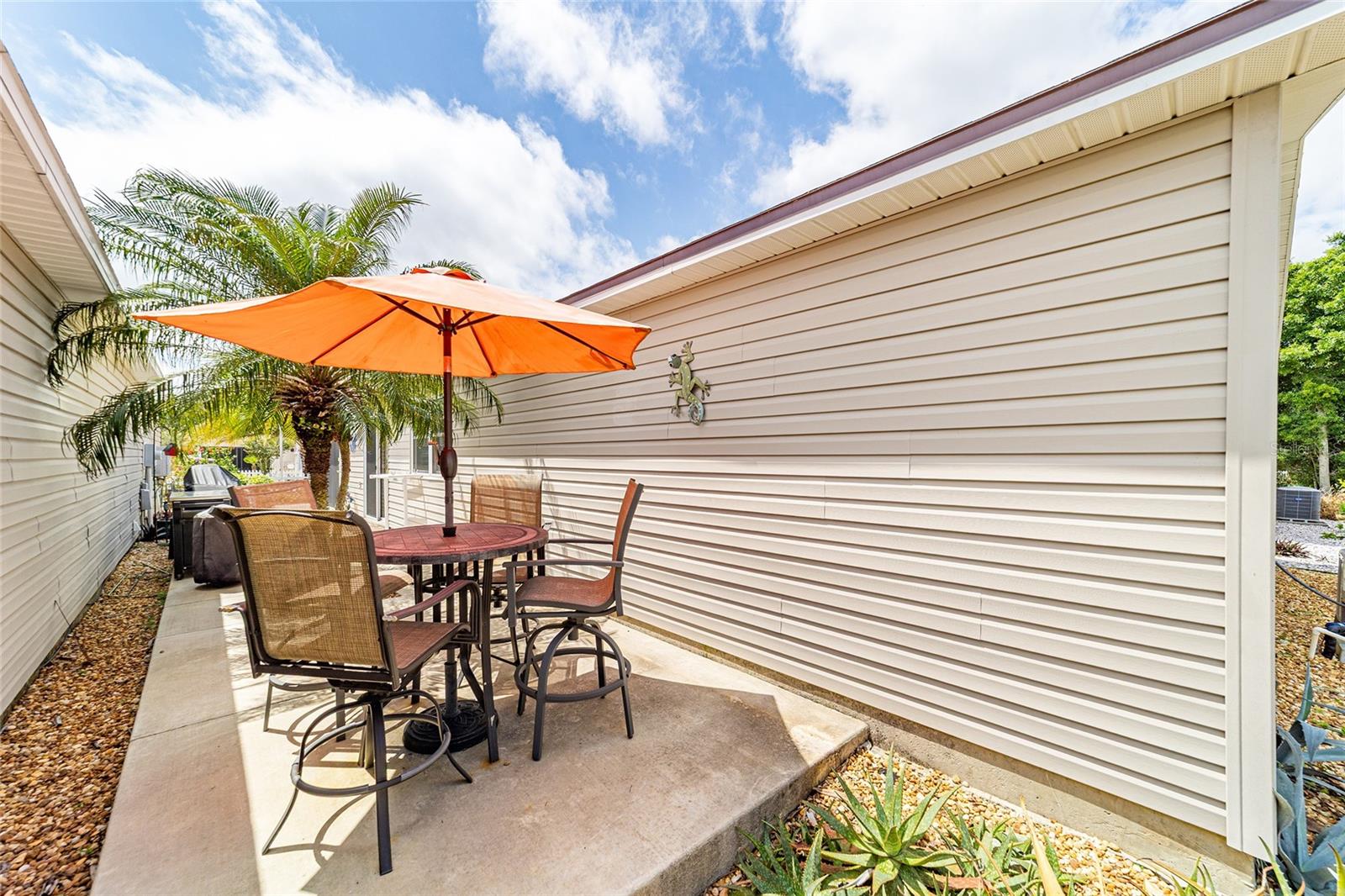 2095 THORNTON TER, THE VILLAGES, FL, 32162