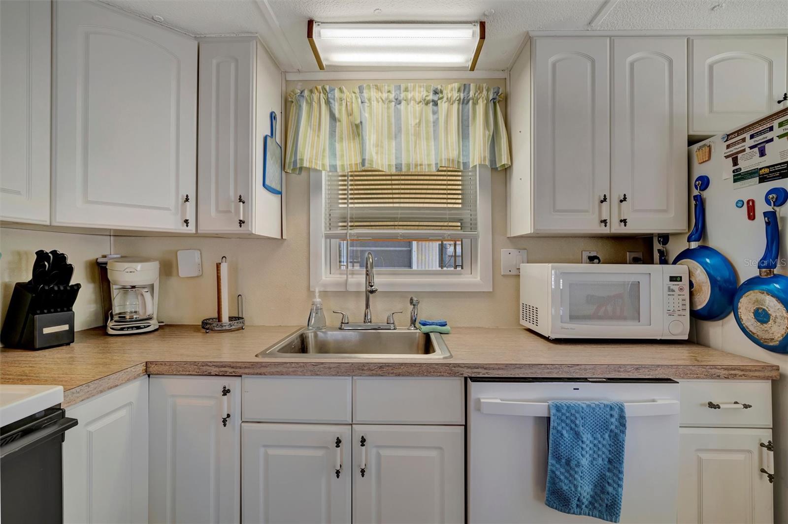 TB8375101 Property Photo