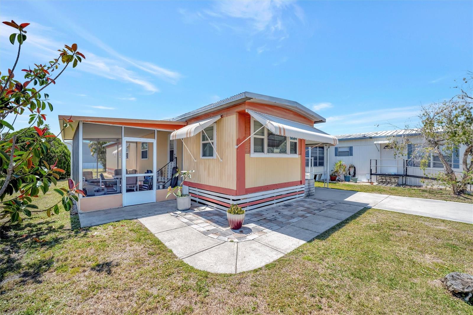 TB8375101 Property Photo