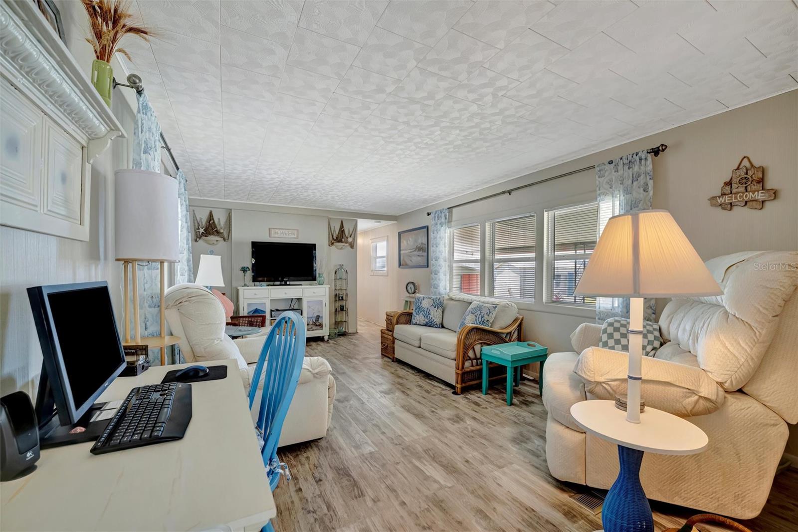 TB8375101 Property Photo