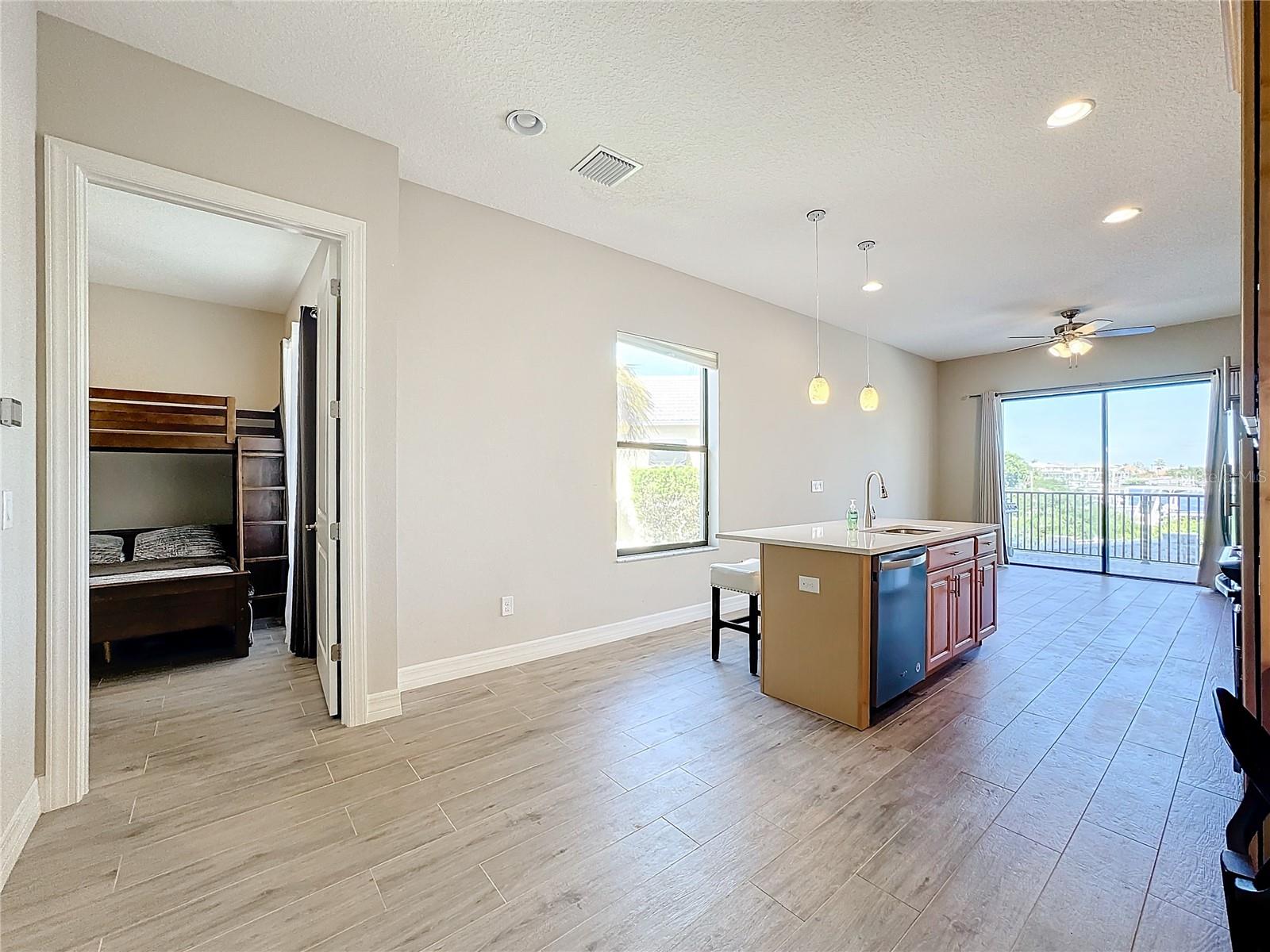 949 SYMPHONY ISLES BLVD, APOLLO BEACH, FL, 33572