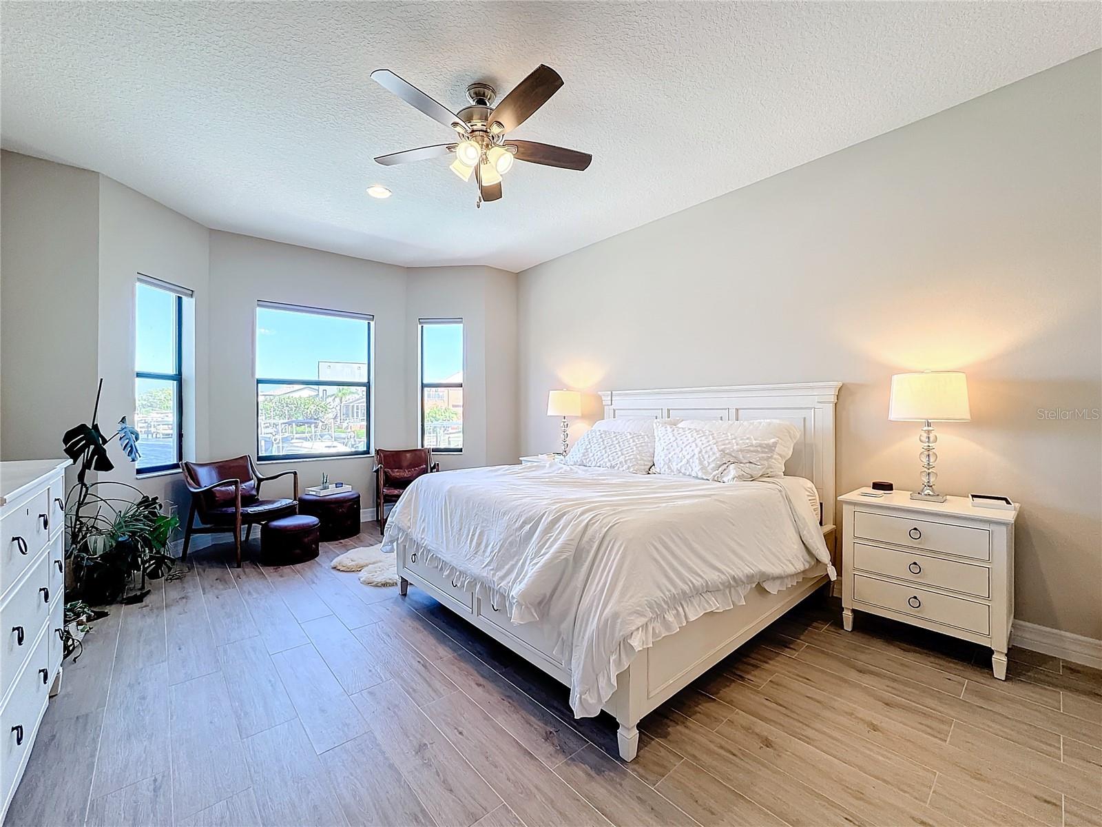 949 SYMPHONY ISLES BLVD, APOLLO BEACH, FL, 33572