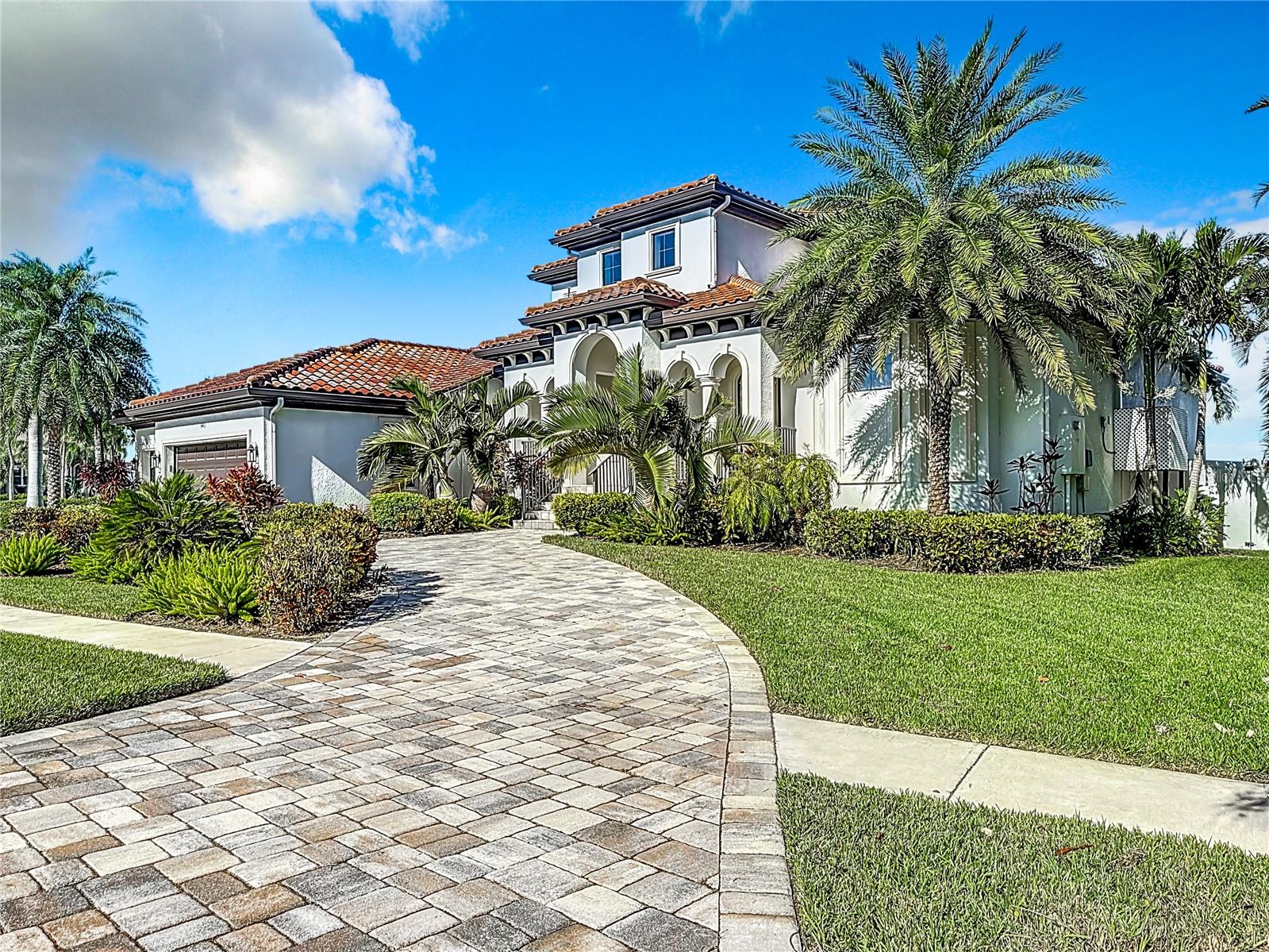 949 SYMPHONY ISLES BLVD, APOLLO BEACH, FL, 33572