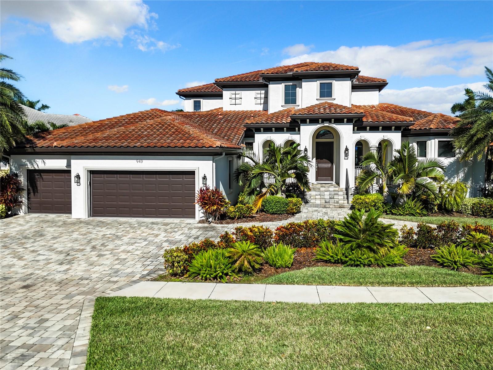 949 SYMPHONY ISLES BLVD, APOLLO BEACH, FL, 33572