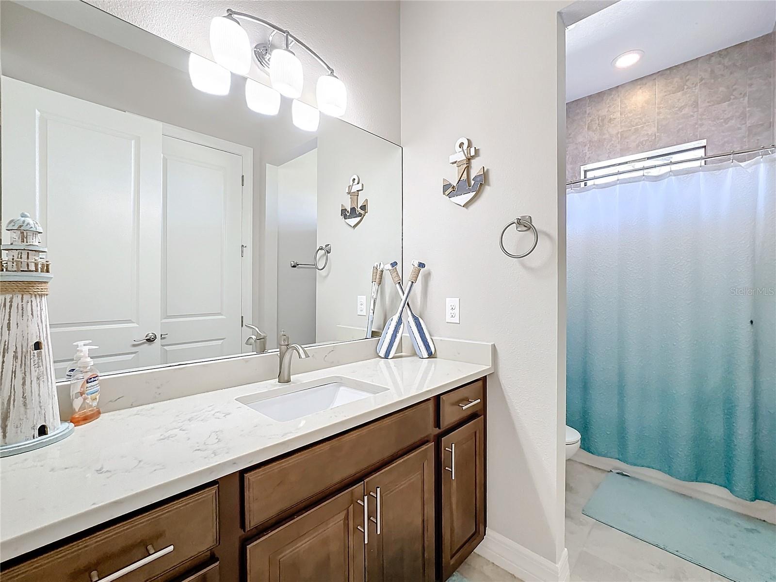 949 SYMPHONY ISLES BLVD, APOLLO BEACH, FL, 33572