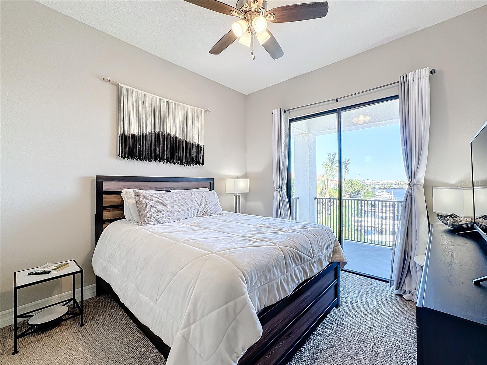 949 SYMPHONY ISLES BLVD, APOLLO BEACH, FL, 33572