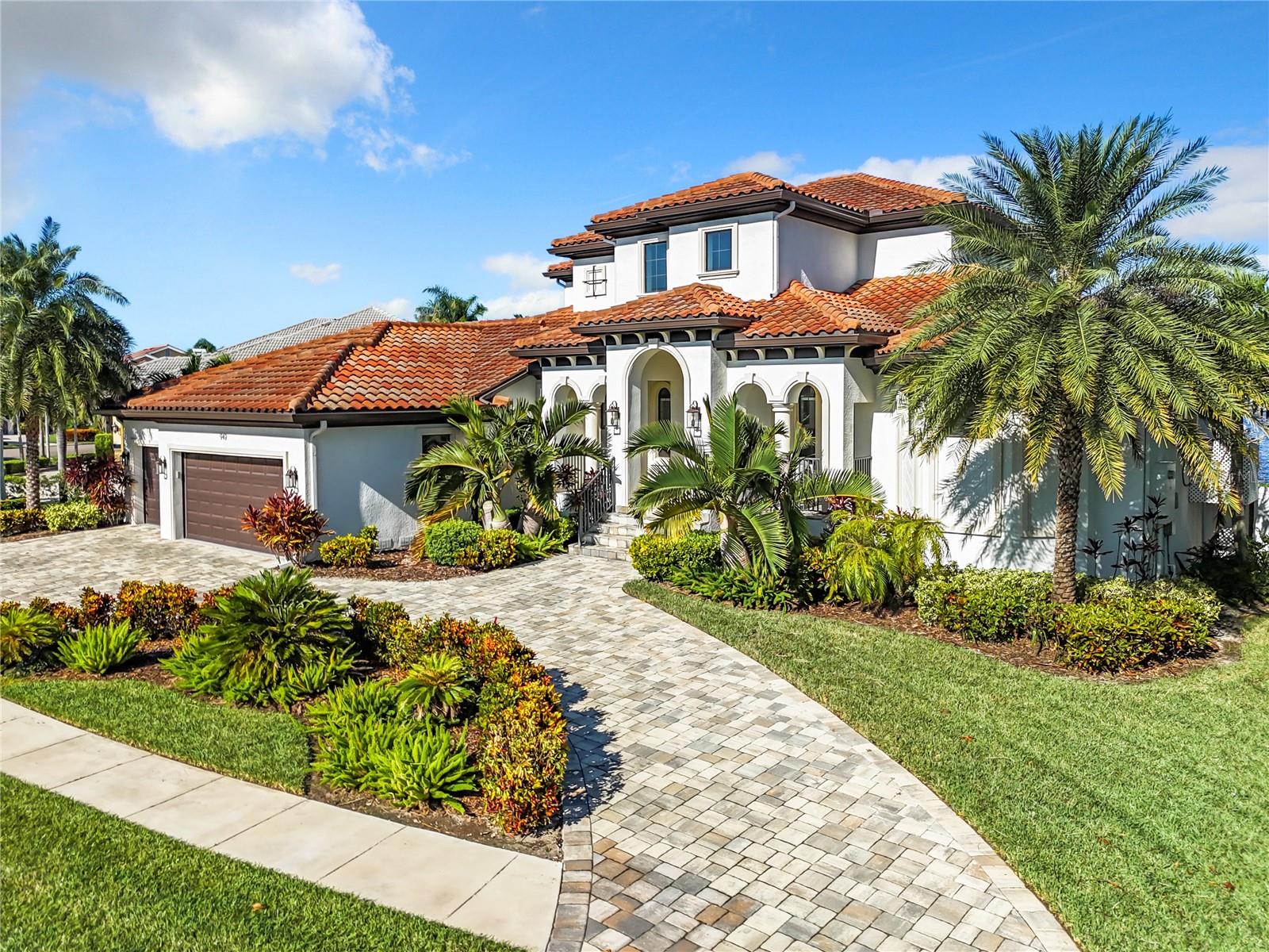 949 SYMPHONY ISLES BLVD, APOLLO BEACH, FL, 33572