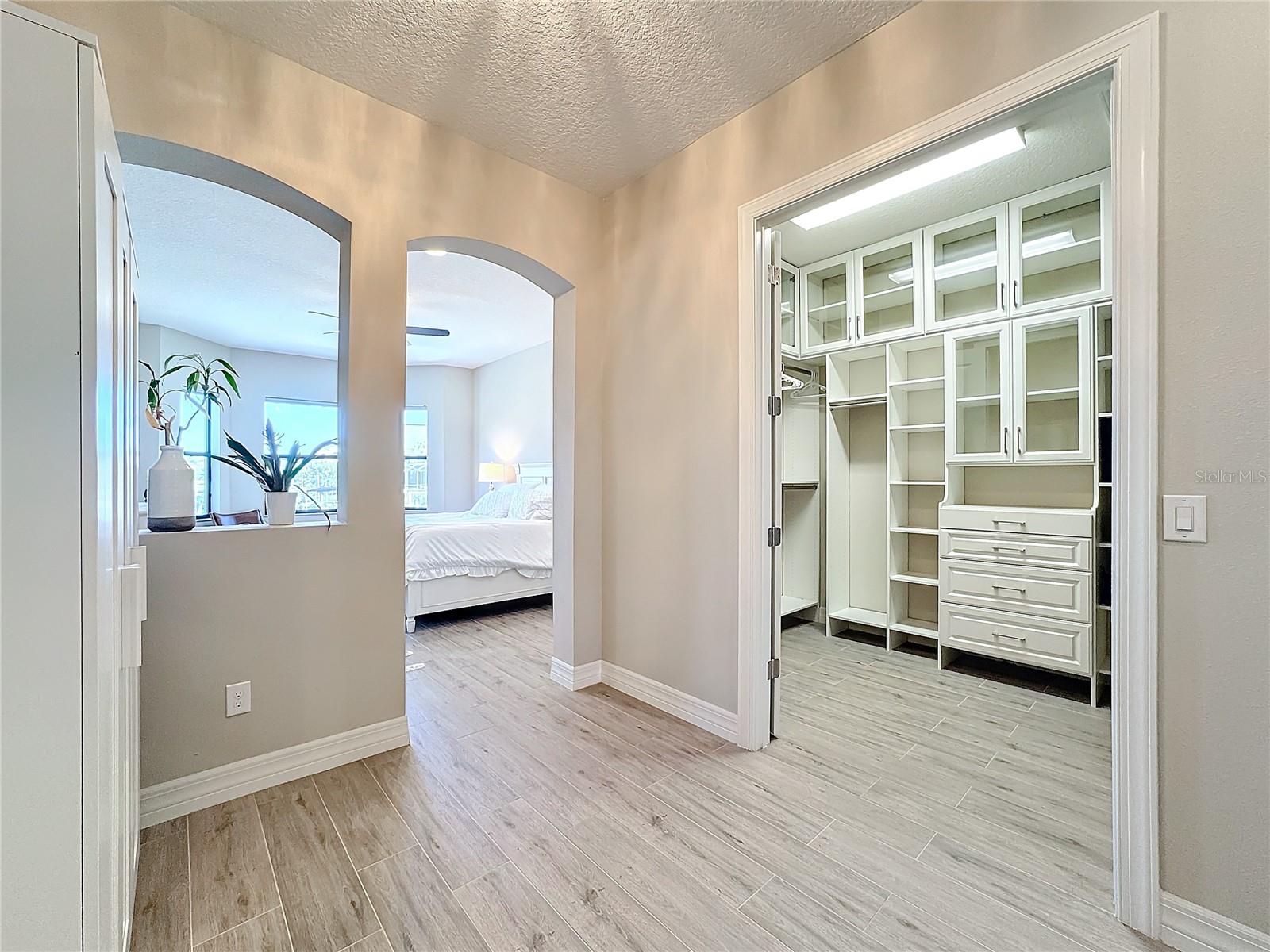 949 SYMPHONY ISLES BLVD, APOLLO BEACH, FL, 33572