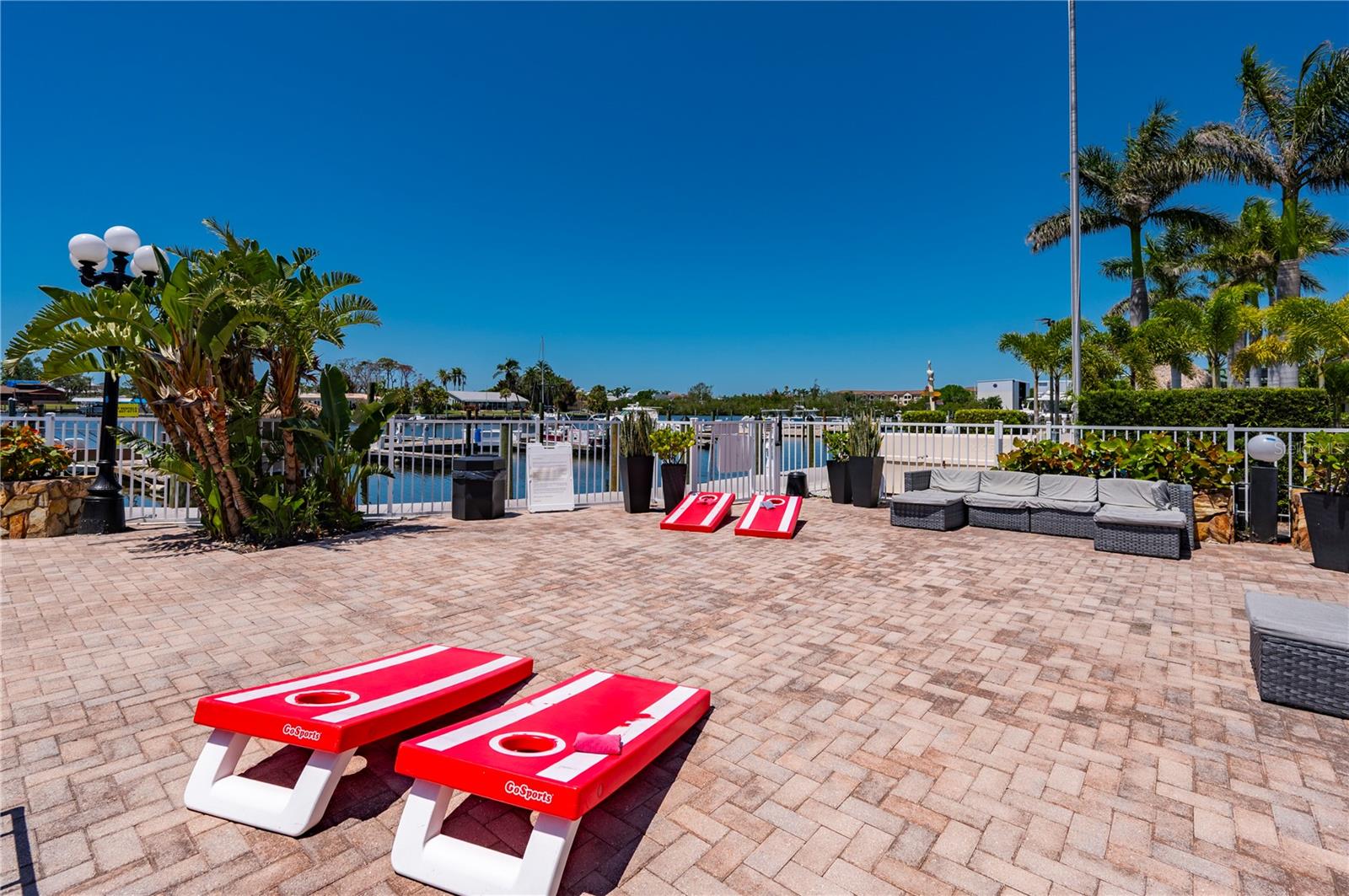 7150 N TAMIAMI TRL #S-600, SARASOTA, FL, 34243