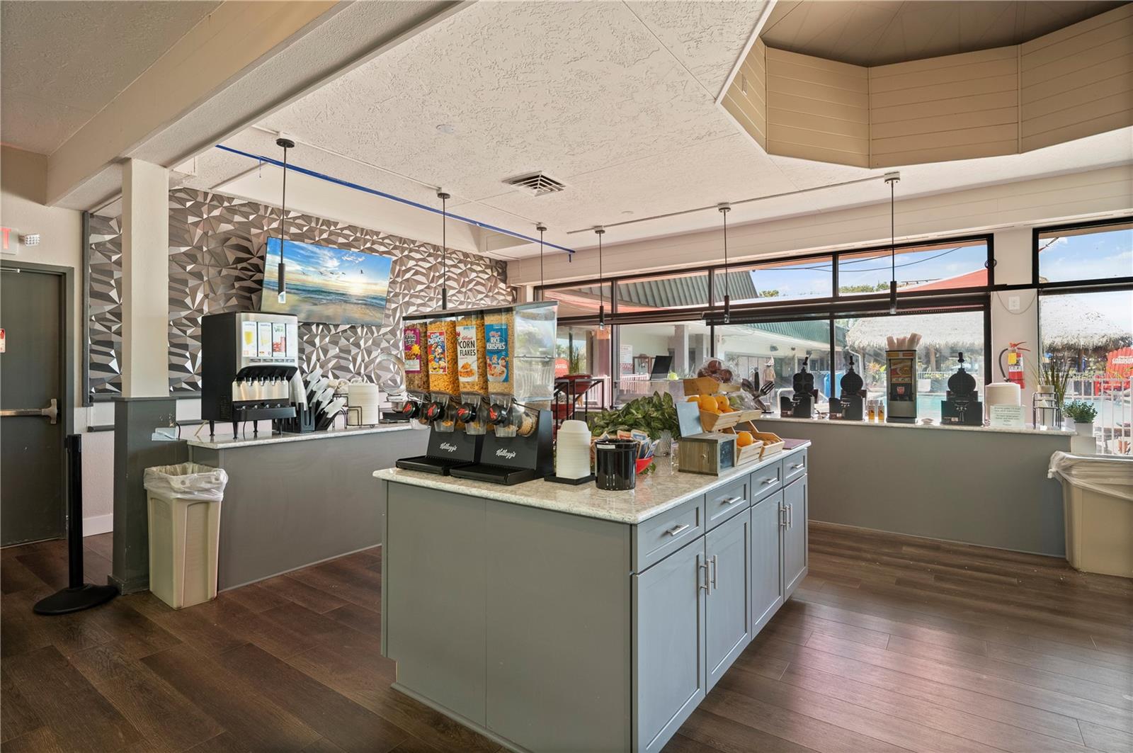 7150 N TAMIAMI TRL #S-600, SARASOTA, FL, 34243