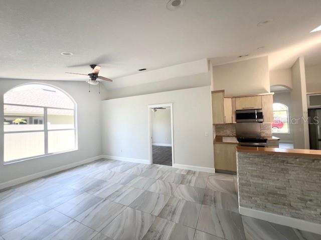 9 WHITCOCK LN, PALM COAST, FL, 32164