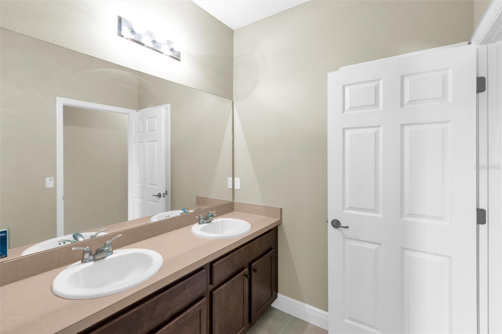 17117 CYPRESS PRESERVE PKWY, ORLANDO, FL, 32820