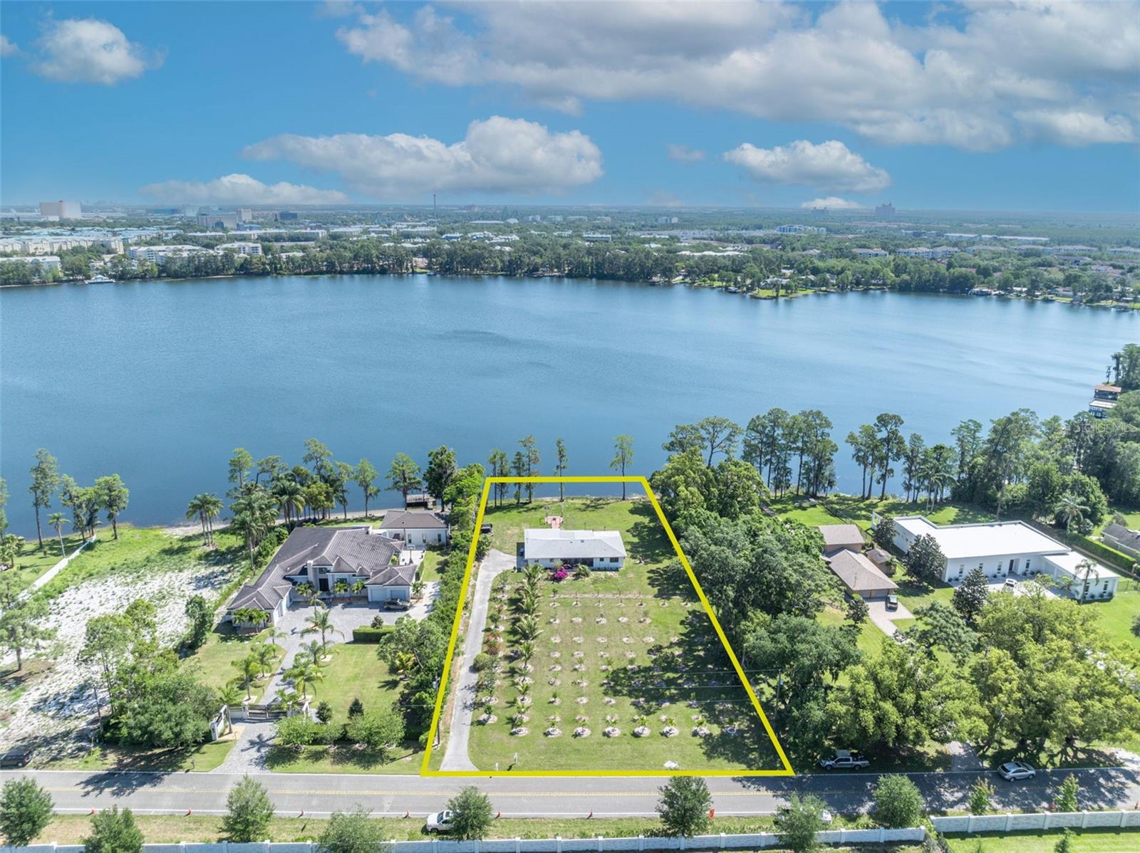 7420 LAKE WILLIS DR, ORLANDO, FL, 32821