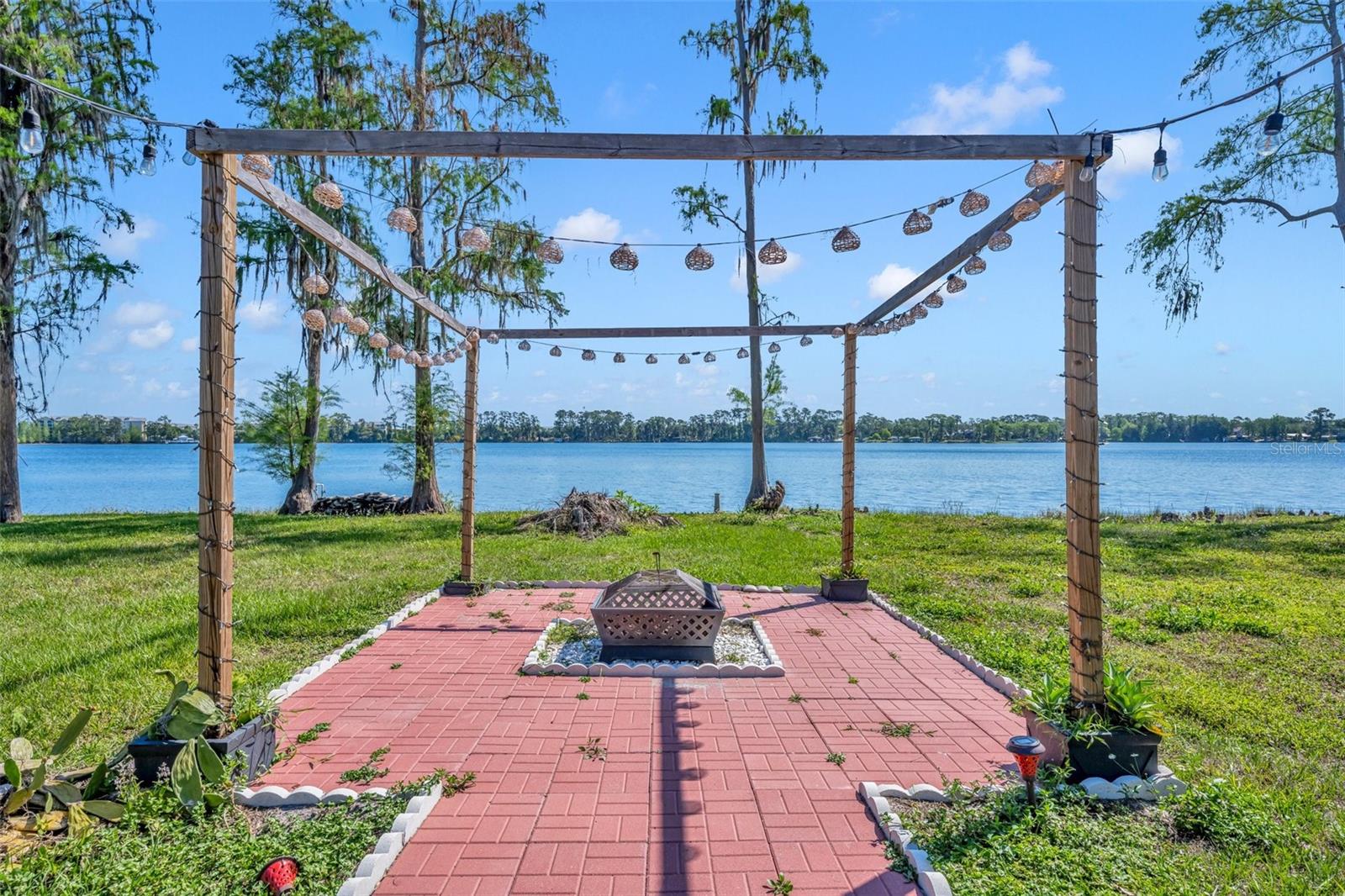 7420 LAKE WILLIS DR, ORLANDO, FL, 32821