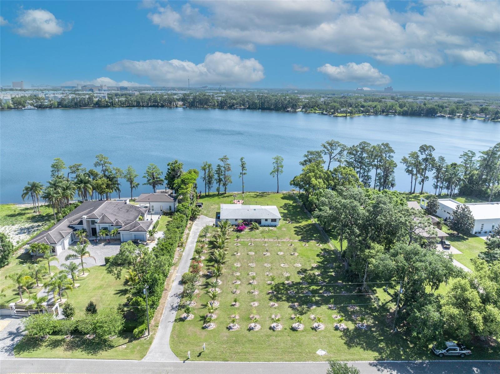 7420 LAKE WILLIS DR, ORLANDO, FL, 32821