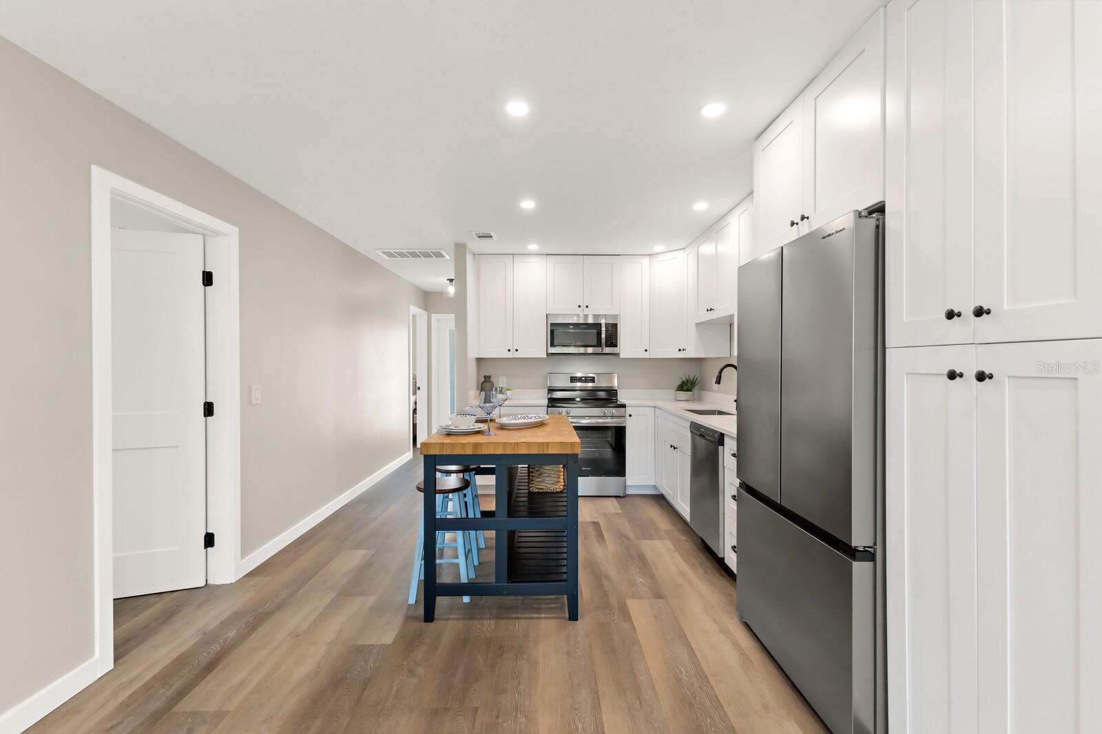 420 63RD ST #B East, HOLMES BEACH, FL, 34217