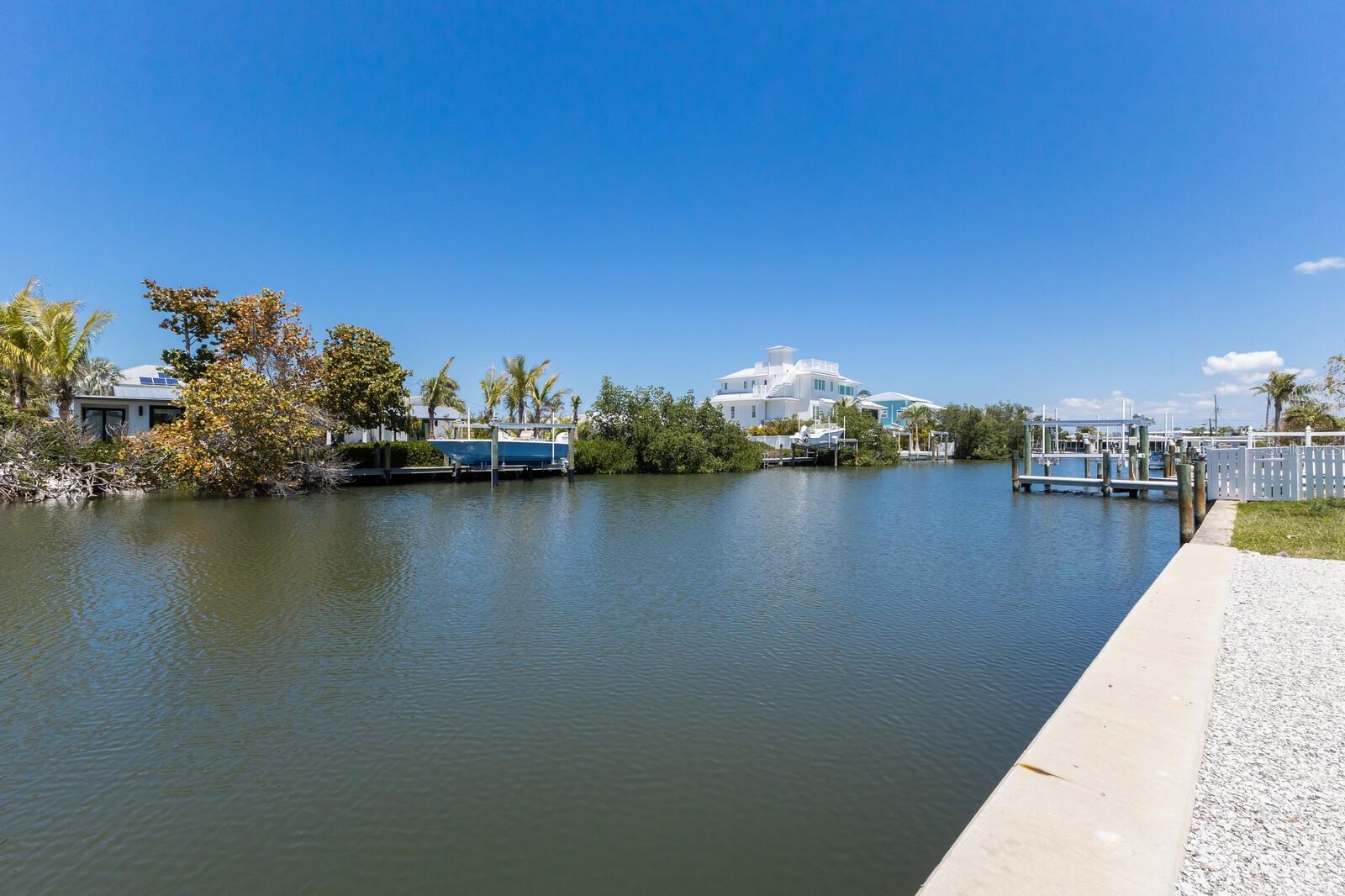 420 63RD ST #B East, HOLMES BEACH, FL, 34217