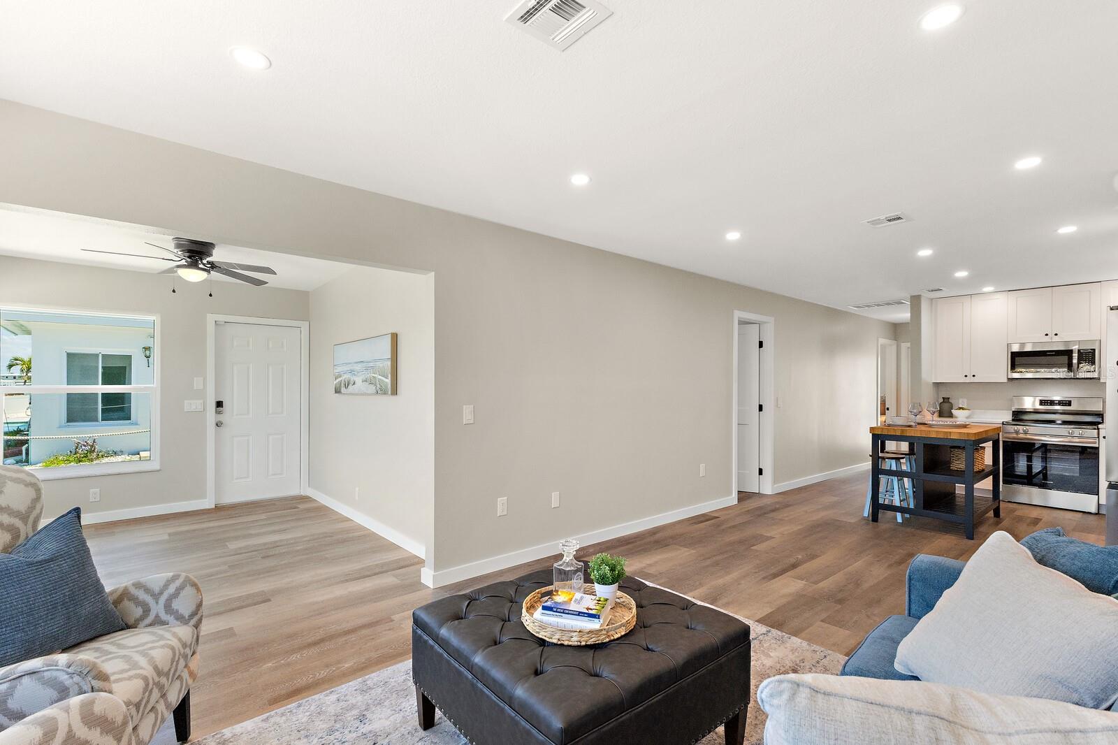 420 63RD ST #B East, HOLMES BEACH, FL, 34217