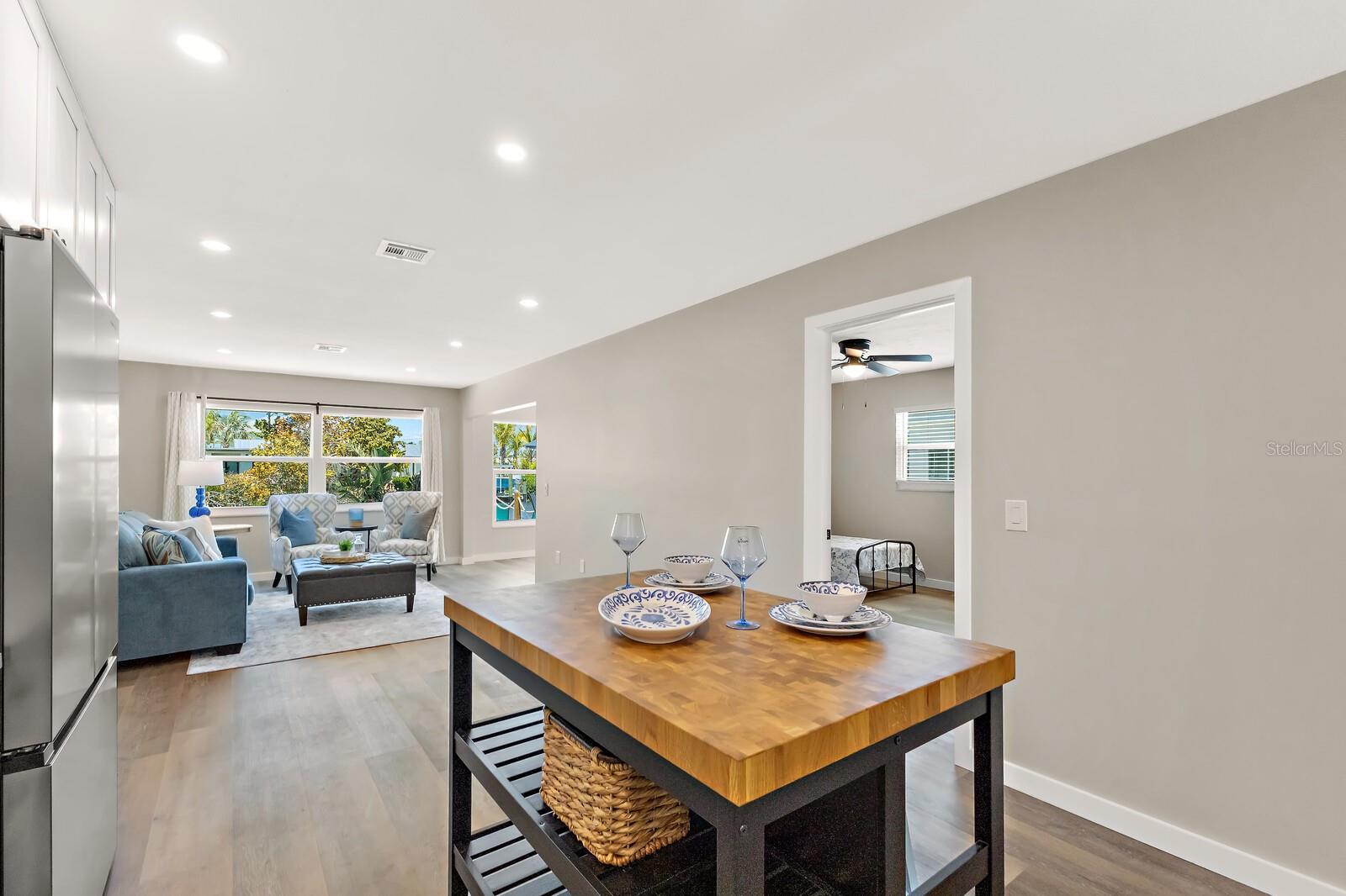 420 63RD ST #B East, HOLMES BEACH, FL, 34217