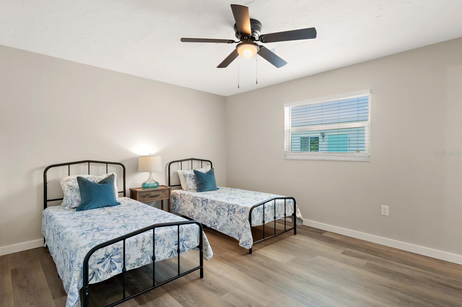 420 63RD ST #B East, HOLMES BEACH, FL, 34217