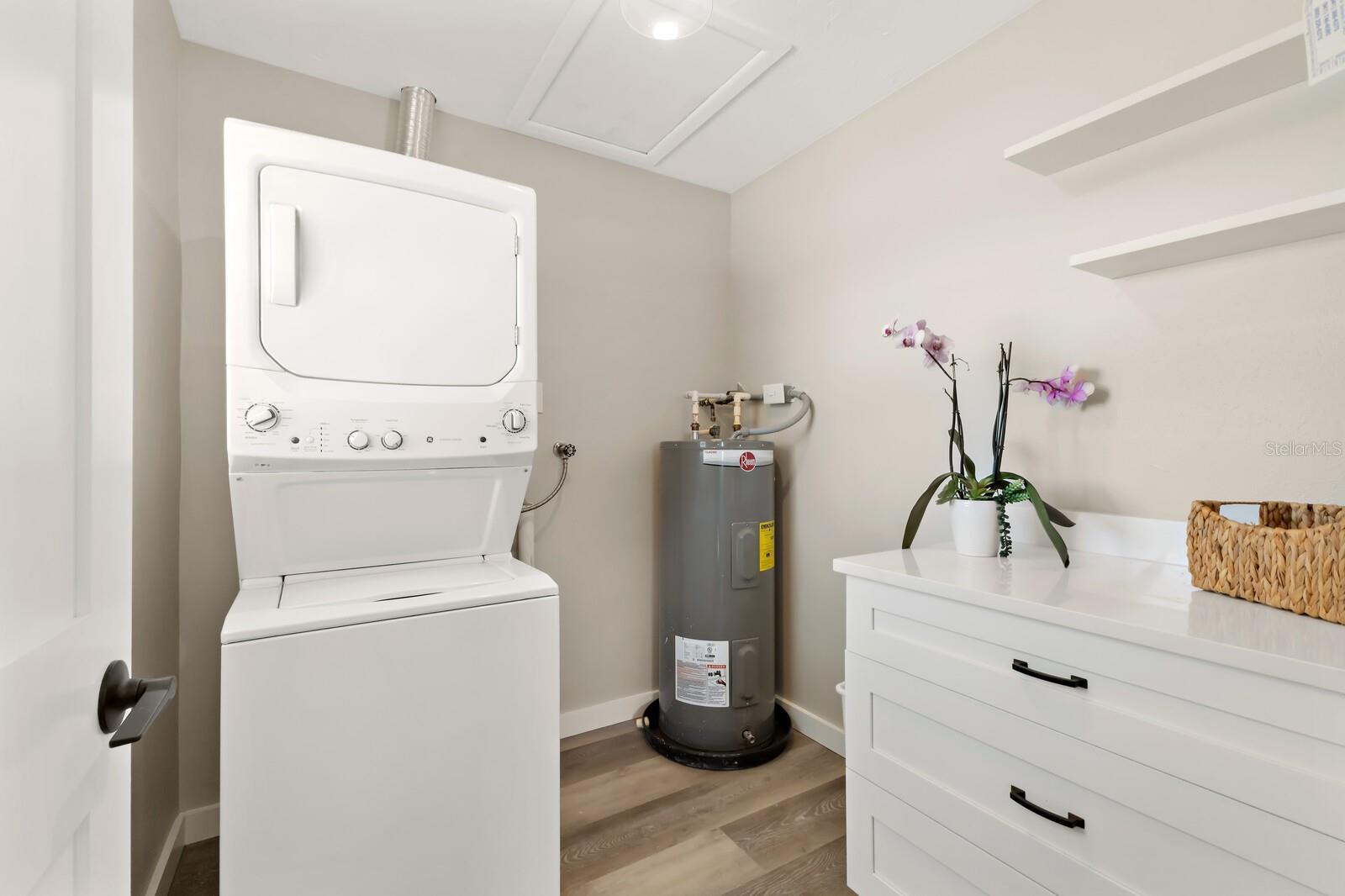 420 63RD ST #B East, HOLMES BEACH, FL, 34217