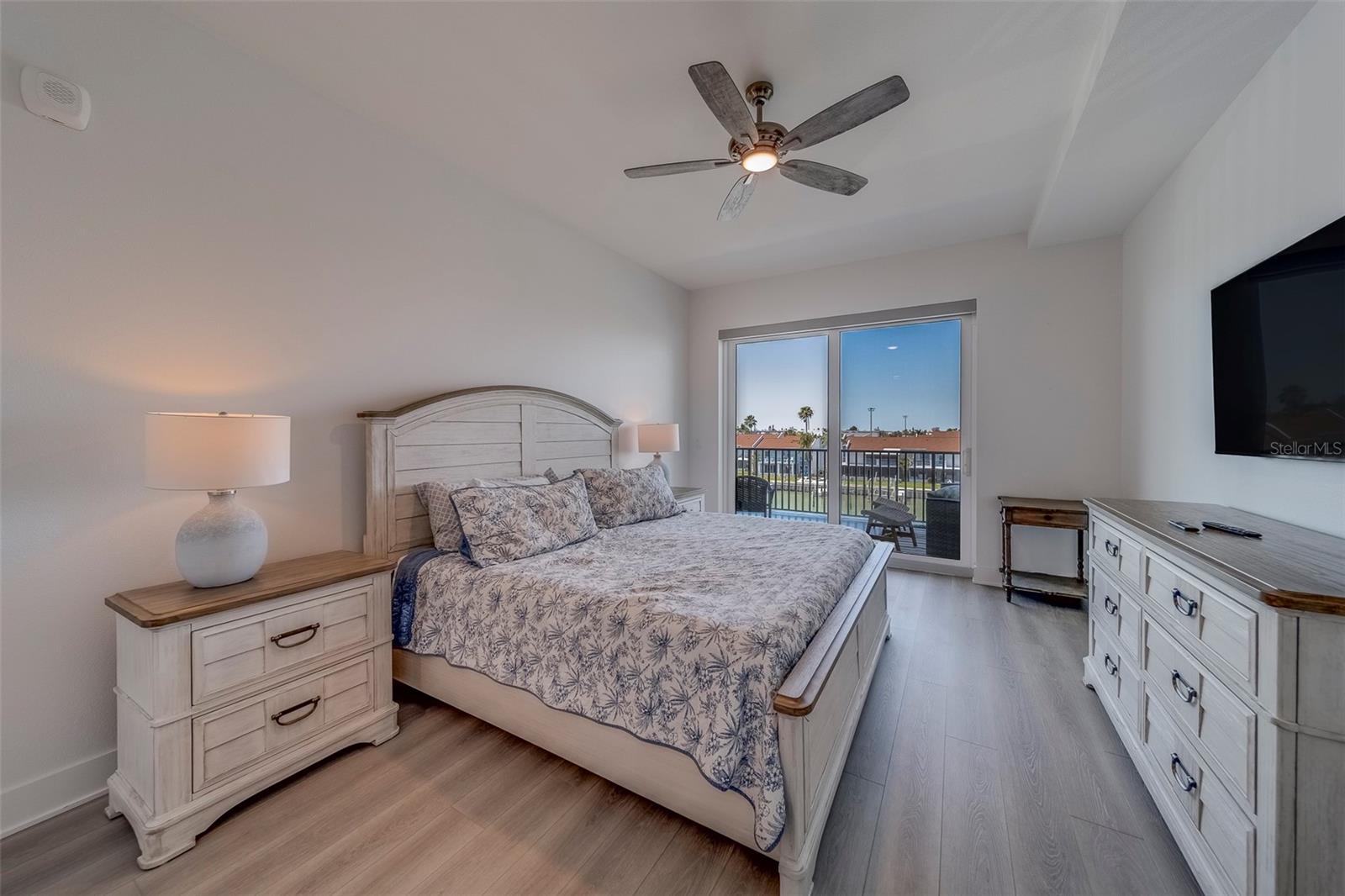 400 150TH AVE #301, MADEIRA BEACH, FL, 33708